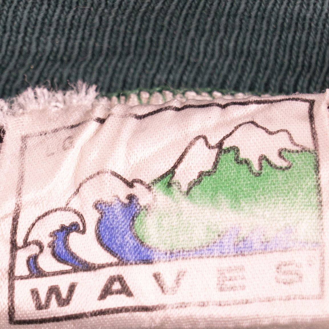 Vintage Vintage 1990's Faded Stirling Lodge Canada Faded Tee Shirt Size US L / EU 52-54 / 3 - 3 Thumbnail