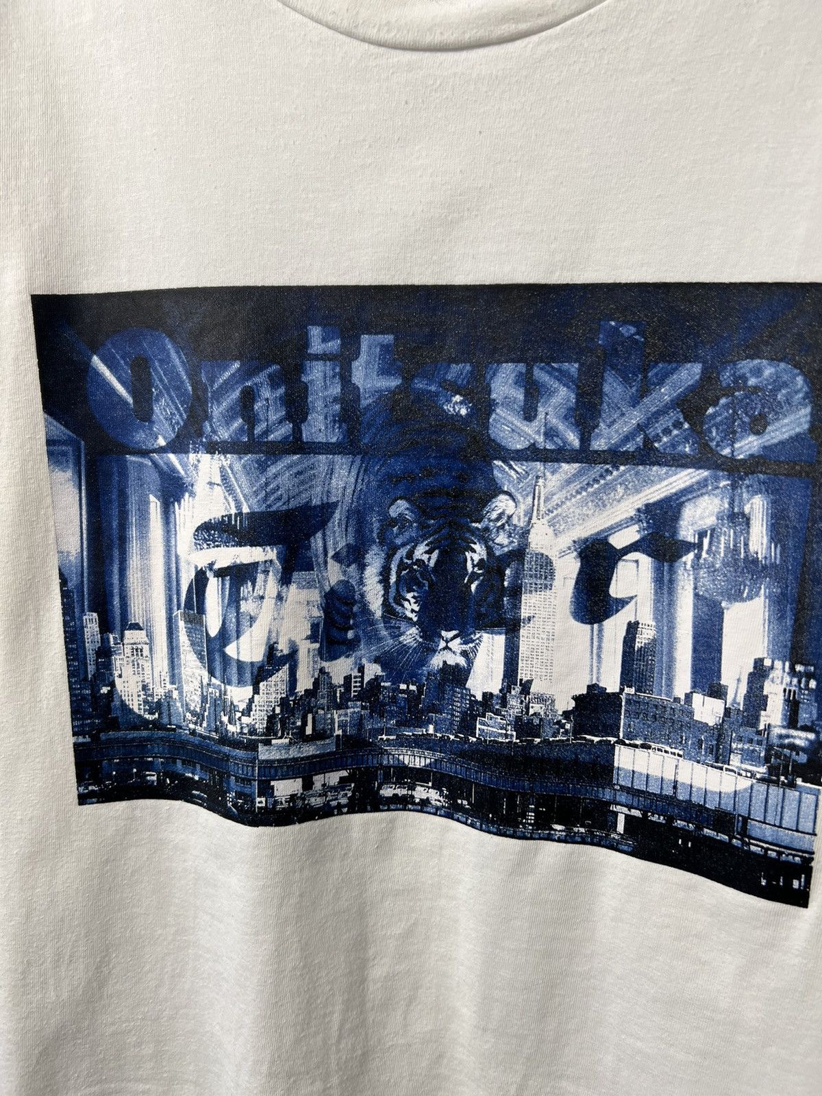 Asics × Japanese Brand × Onitsuka Tiger Rare Onitsuka Tiger Big Logo T-Shirt Size US L / EU 52-54 / 3 - 3 Thumbnail