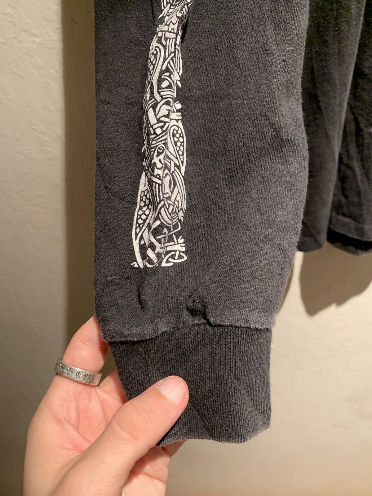 Fashion Victim × Vintage *RARE* Vintage 1994 Fashion Victim Art along Sleeve Shirt L Size US L / EU 52-54 / 3 - 6 Thumbnail
