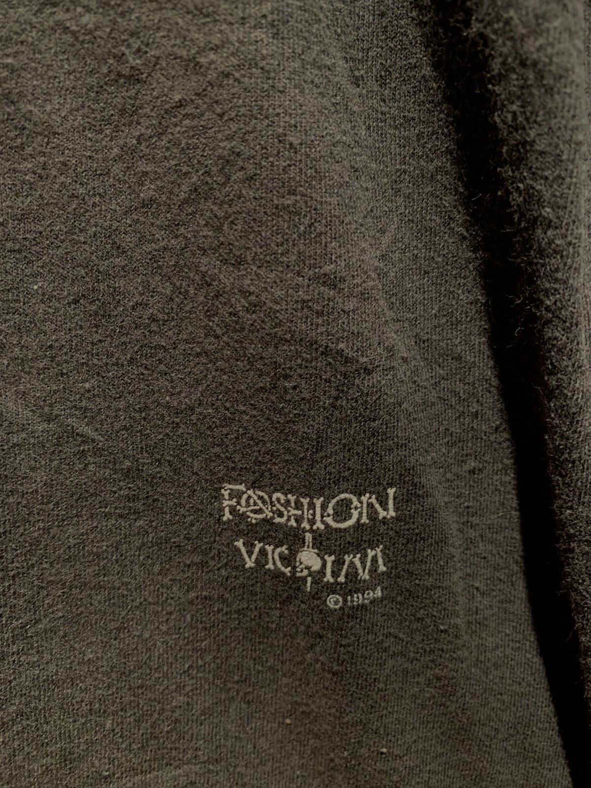 Fashion Victim × Vintage *RARE* Vintage 1994 Fashion Victim Art along Sleeve Shirt L Size US L / EU 52-54 / 3 - 7 Thumbnail