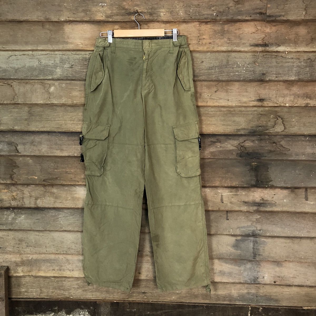 image of Airwalk Military Vintage Skate Green Cargo Pants 7103, Men's (Size 26)