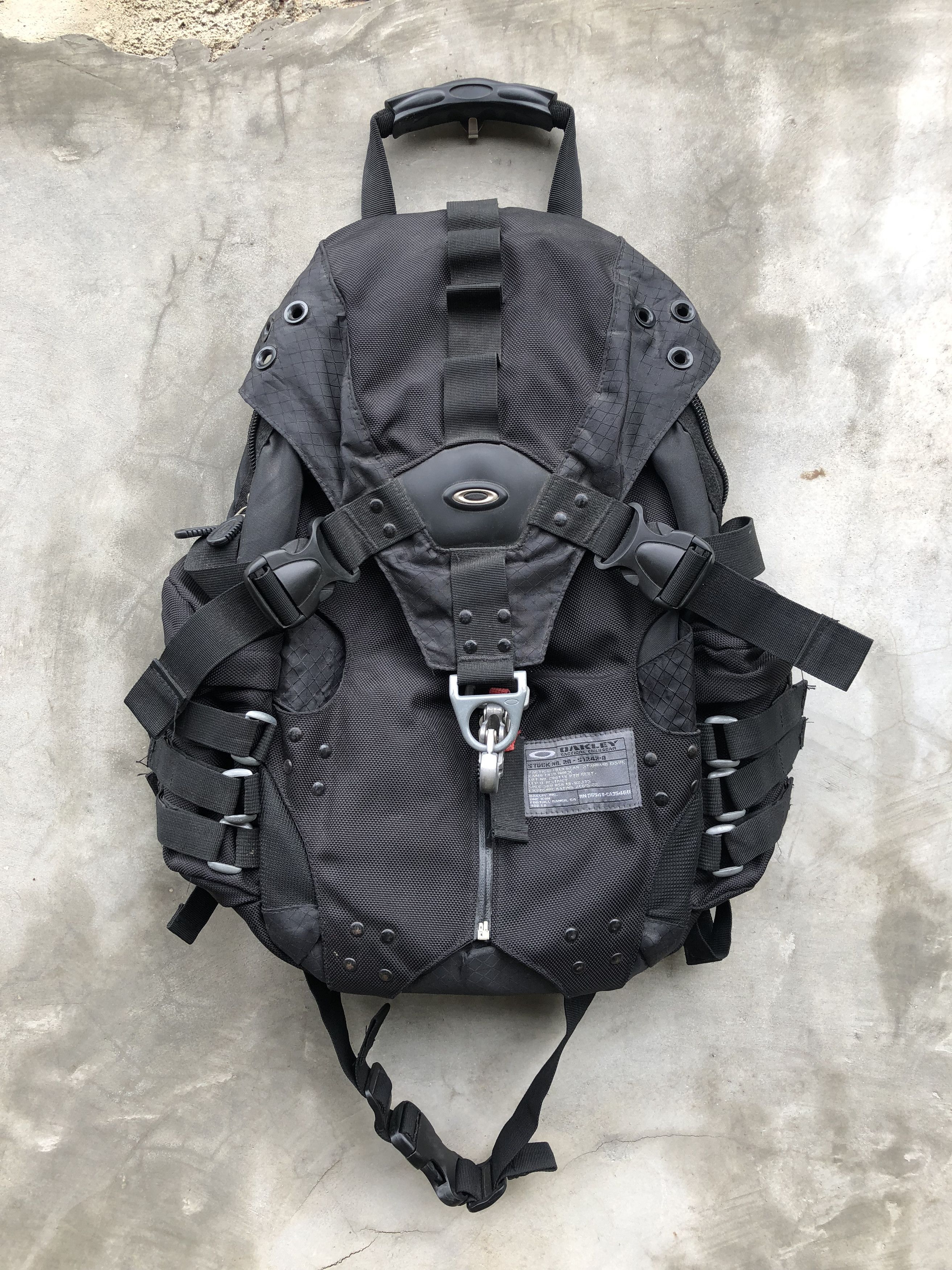 Vintage Oakley Factory pilot icon backpack | Grailed