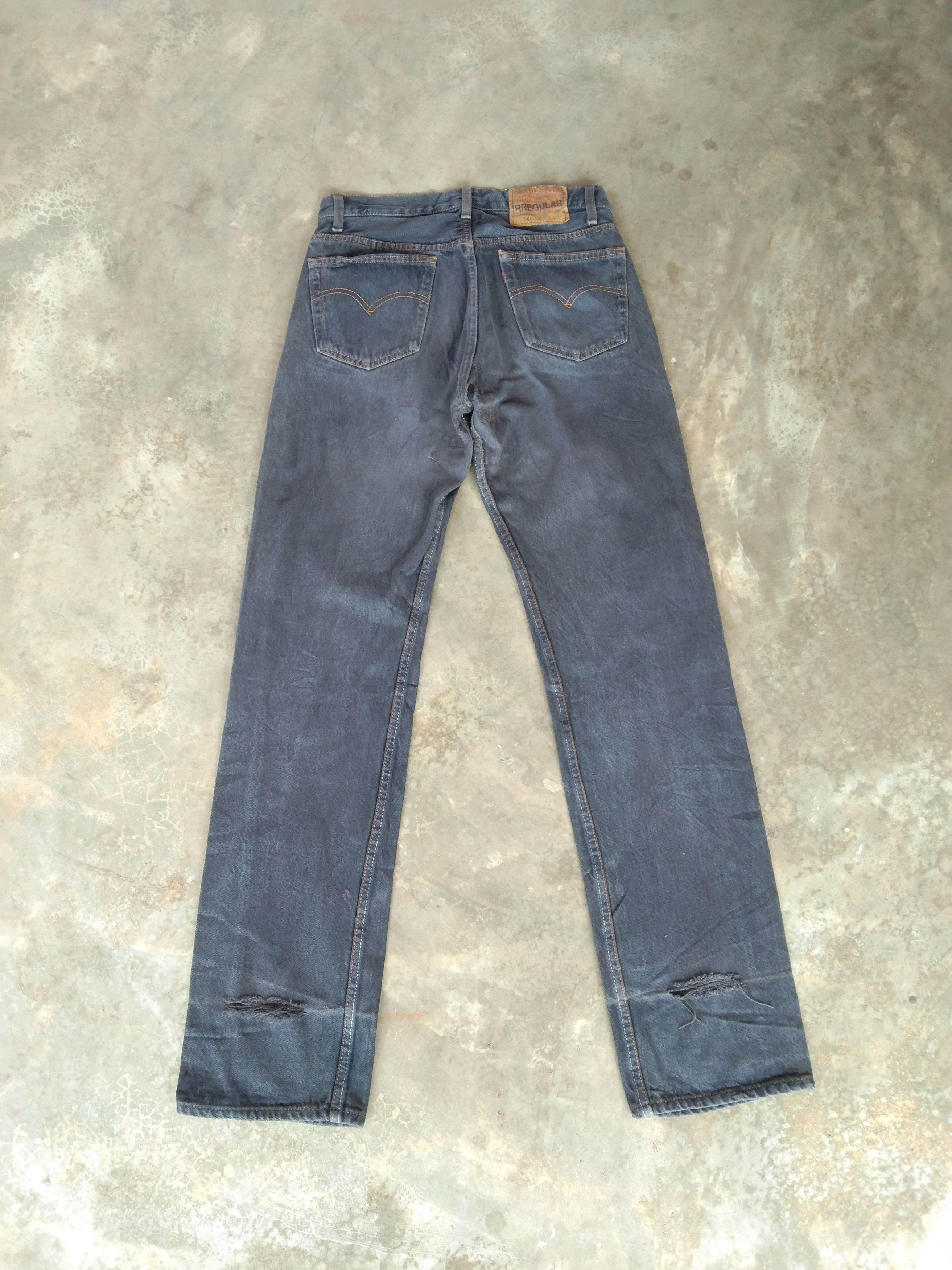 Levi's 90s Vintage Levi's 501 Distressed Repaired Jeans 31x34 Size US 31 - 2 Thumbnail