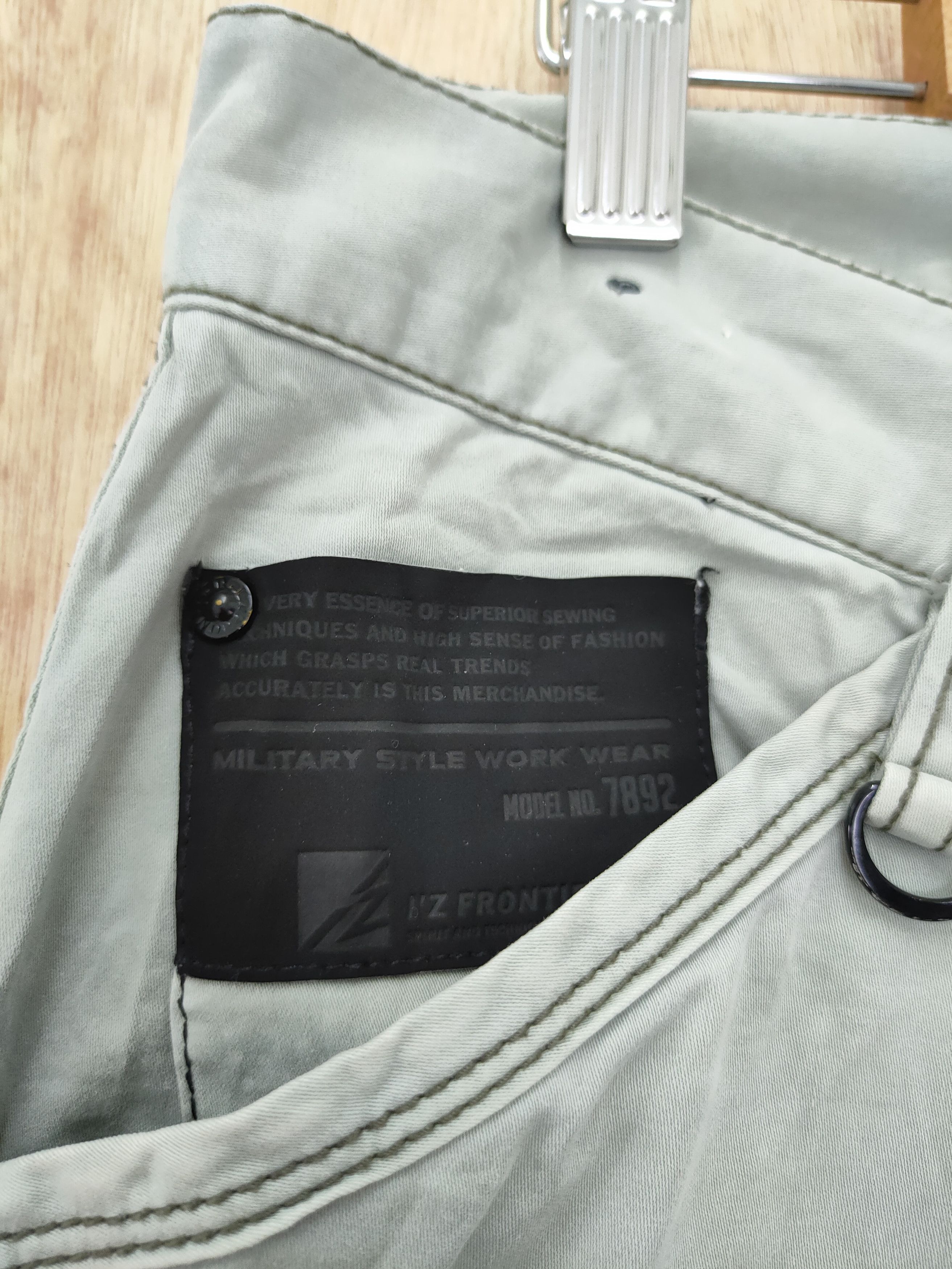 Japanese Brand DL RZ Frontier japan distressed thrashed cargo pants #46-249 Size US 33 - 8 Thumbnail