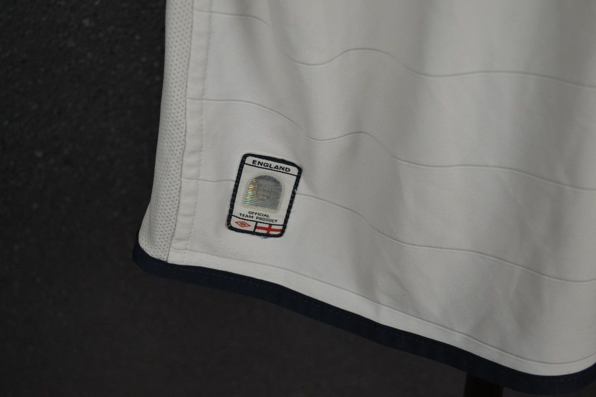 Umbro × Vintage Vintage England 2003 2004 home soccer Umbro jersey Size US S / EU 44-46 / 1 - 4 Thumbnail