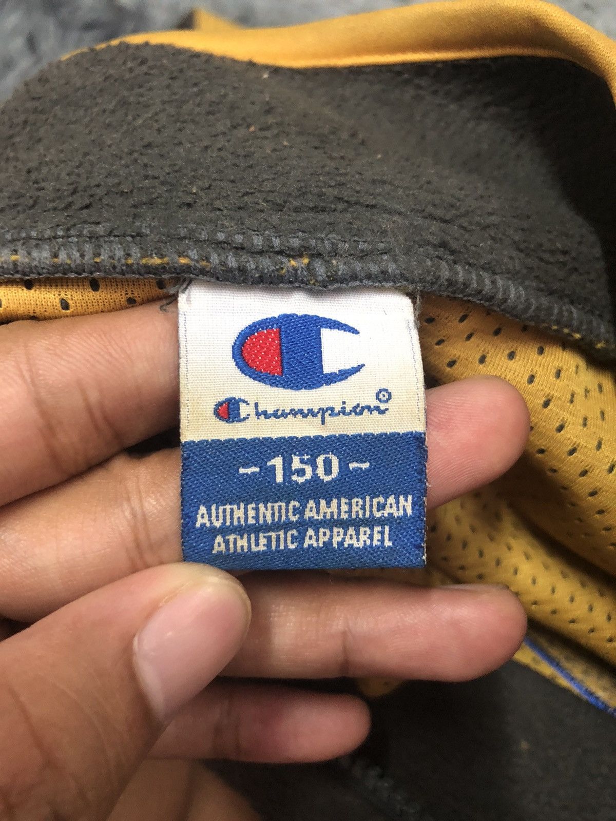 Champion Vintage Champion Big Logo Embroidered Zip Ups Jacket Size US M / EU 48-50 / 2 - 9 Thumbnail