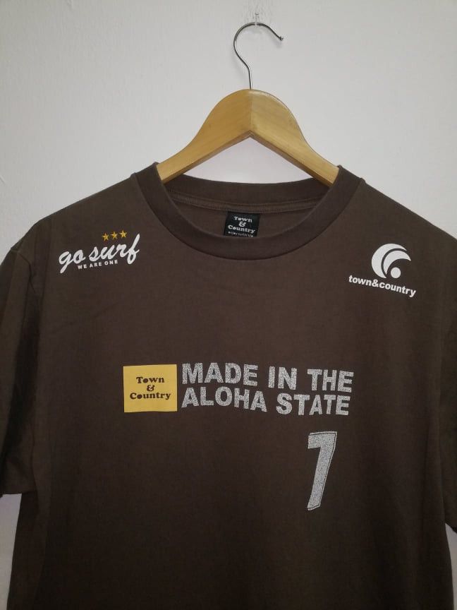 Other Town&Country Big Logo Tshirt Made in The Aloha State (c24) Size US L / EU 52-54 / 3 - 4 Thumbnail