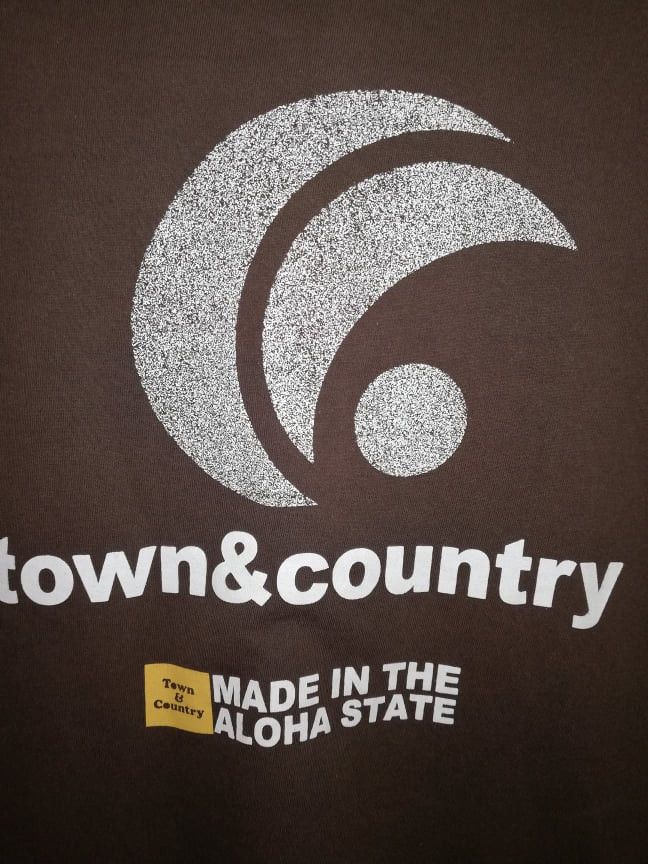 Other Town&Country Big Logo Tshirt Made in The Aloha State (c24) Size US L / EU 52-54 / 3 - 2 Thumbnail
