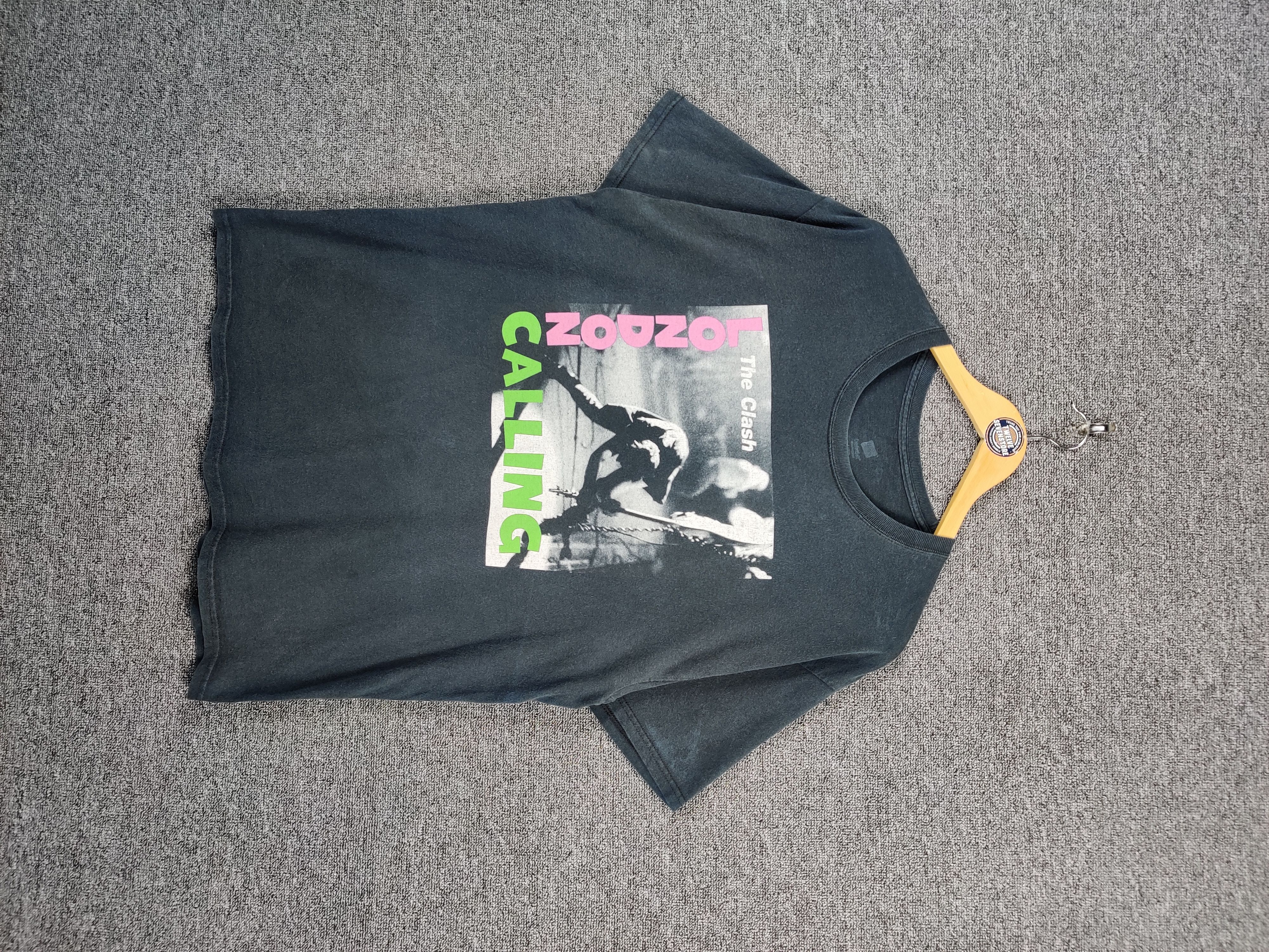 Band Tees Vintage The Clash London Calling Punk Rock Band Tee Tshirt Size US L / EU 52-54 / 3 - 2 Thumbnail