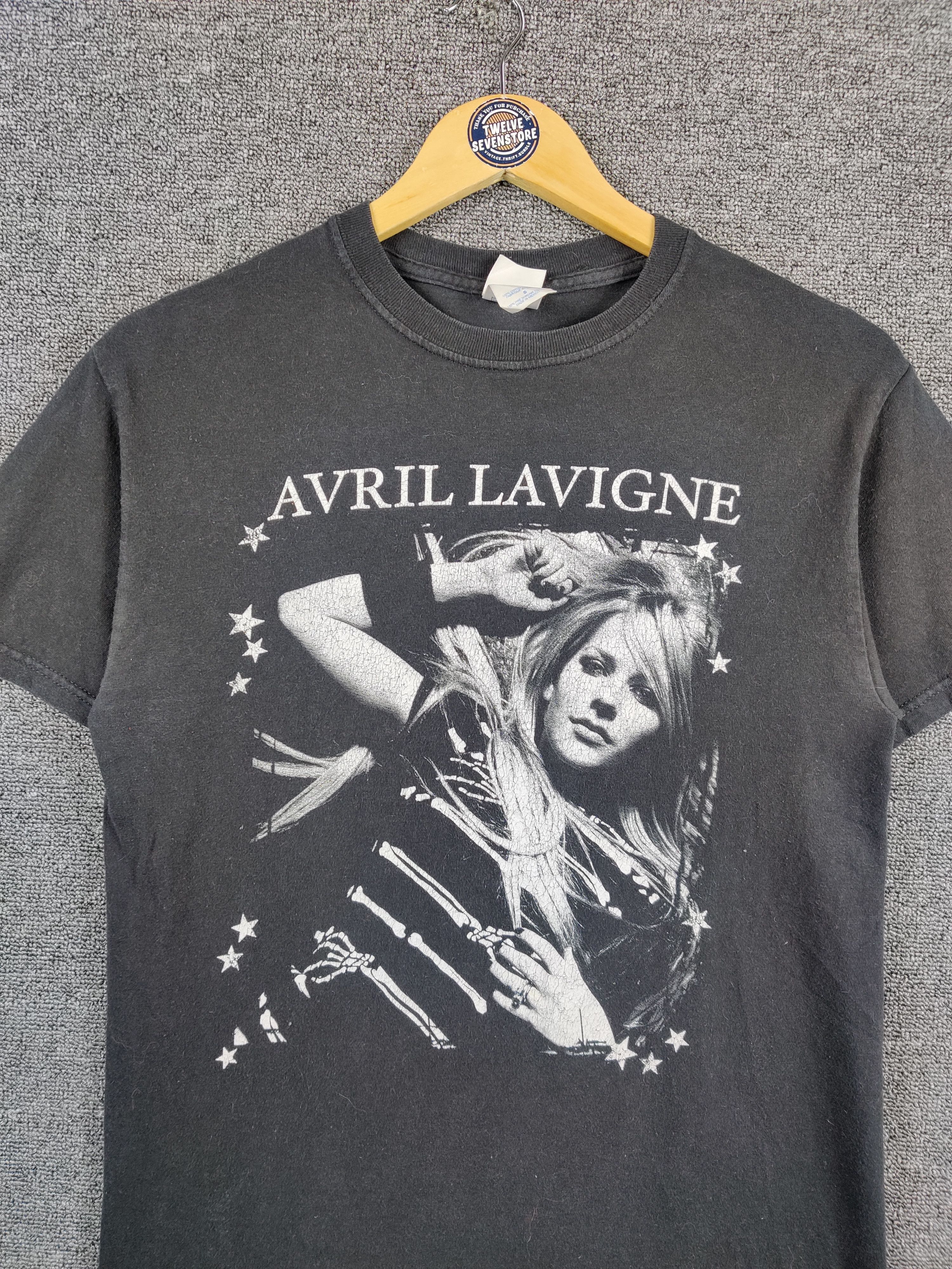 Band Tees Vintage Avril Lavigne Tour Tee Tshirt Size US S / EU 44-46 / 1 - 3 Thumbnail