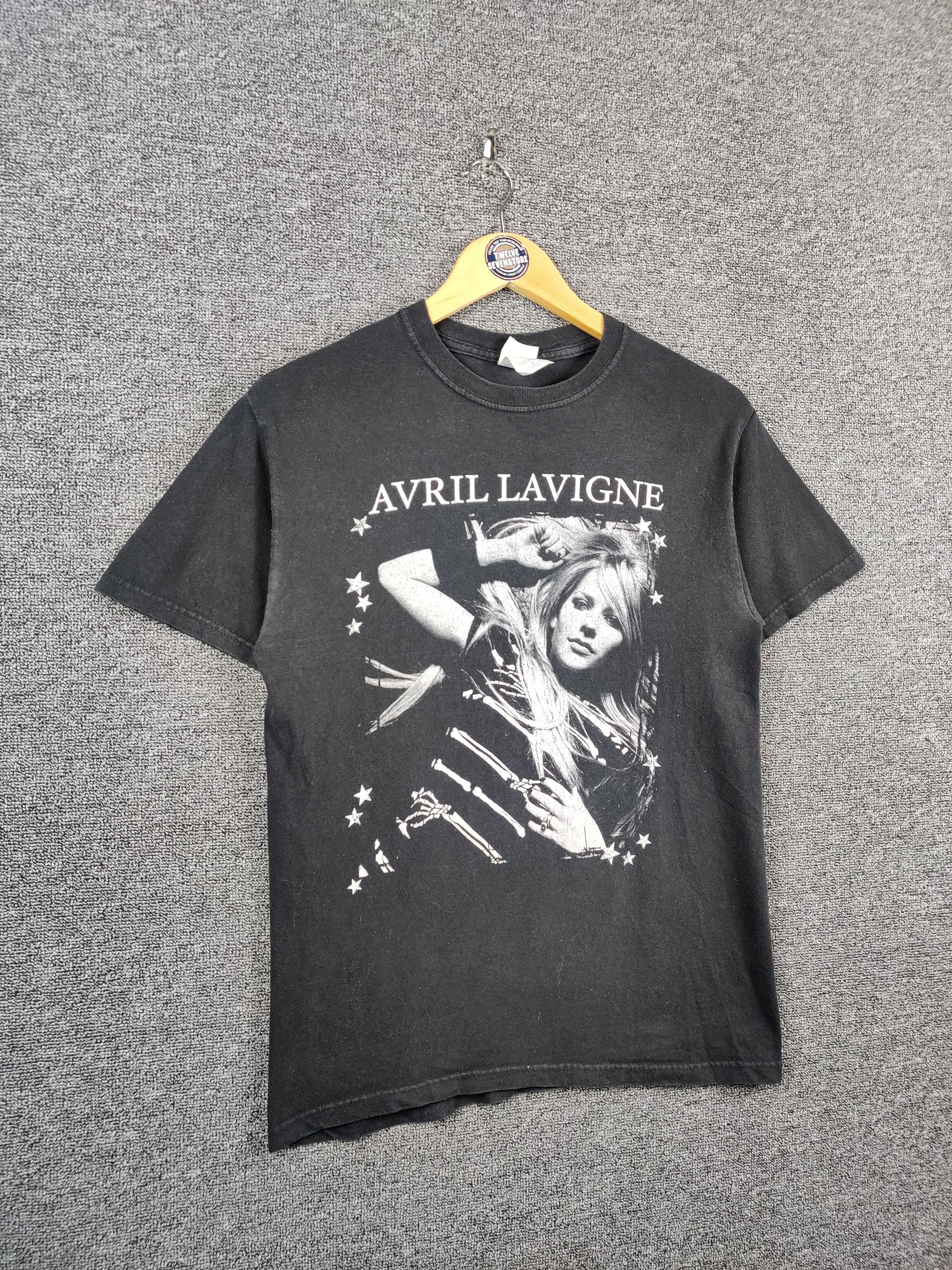Band Tees Vintage Avril Lavigne Tour Tee Tshirt Size US S / EU 44-46 / 1 - 4 Thumbnail