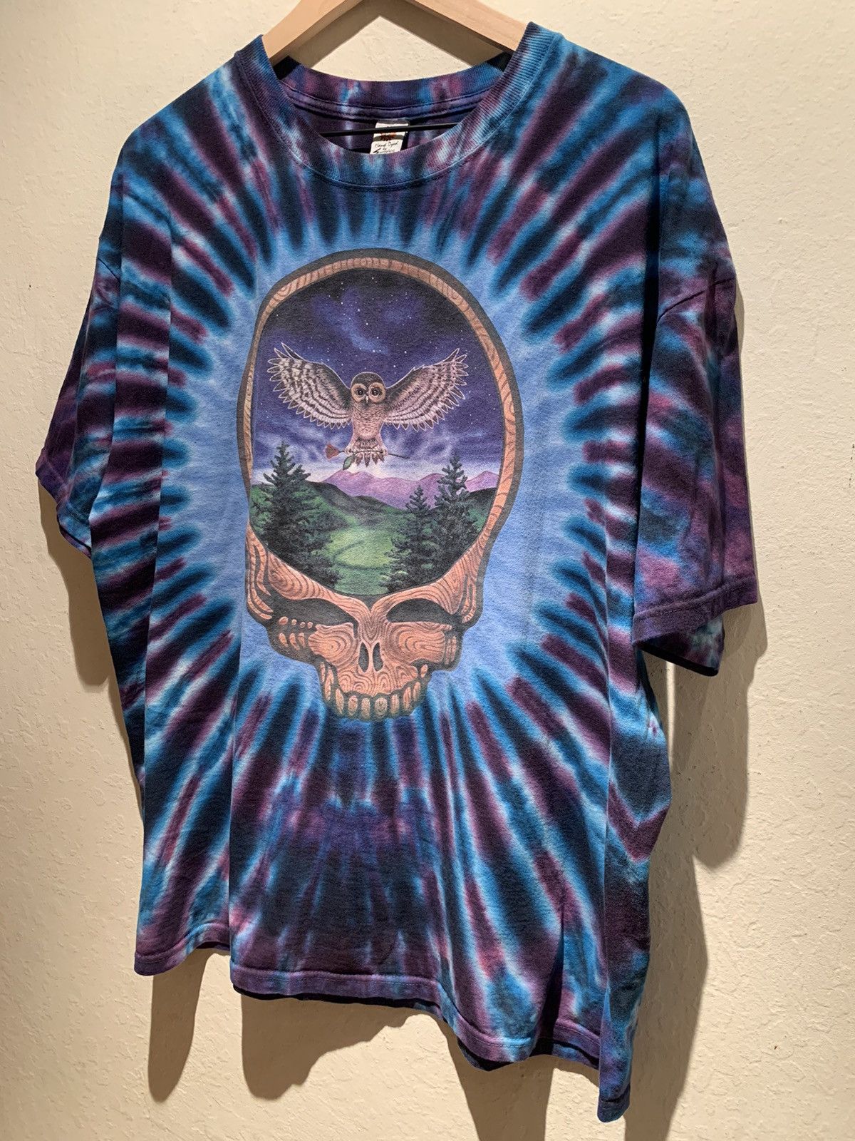 image of Band Tees x Grateful Dead Vintage 2004 Grateful Dead Sundog Hand Dyed T-Shirt in Blue/Purple/Green 
