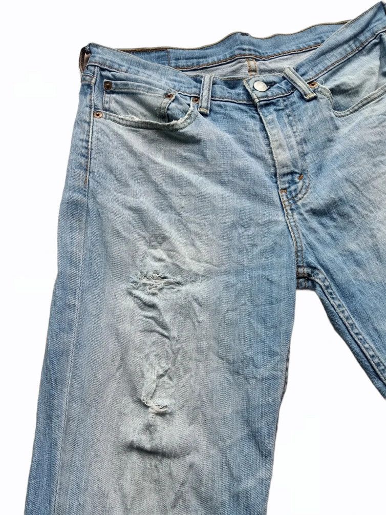 Levi's Vintage Distressed Levis light Blue Wash jeans Size US 31 - 9 Thumbnail