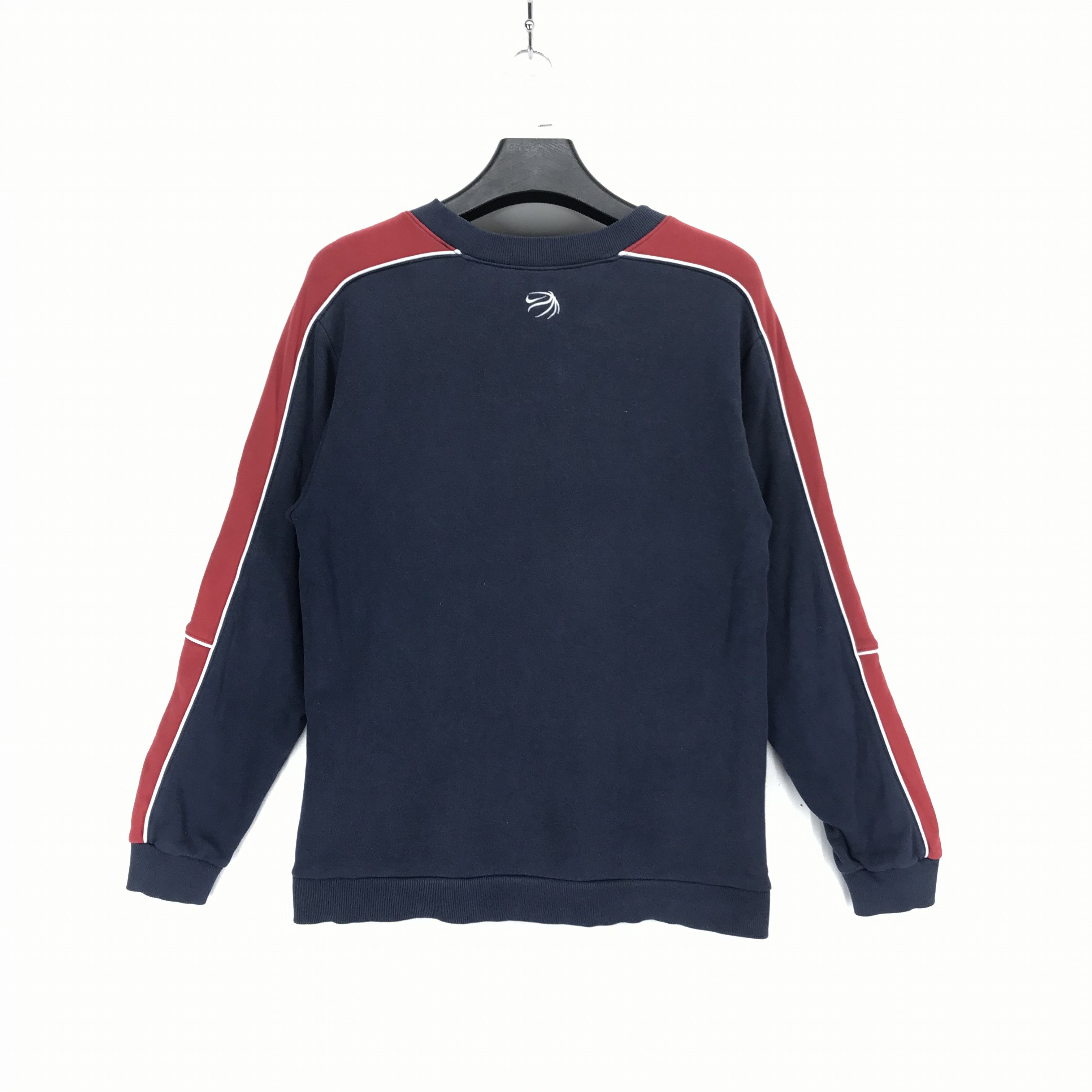 Nike Nike Embroidery Small Logo V Neck Sweatshirt #2470-95 Size US M / EU 48-50 / 2 - 7 Thumbnail