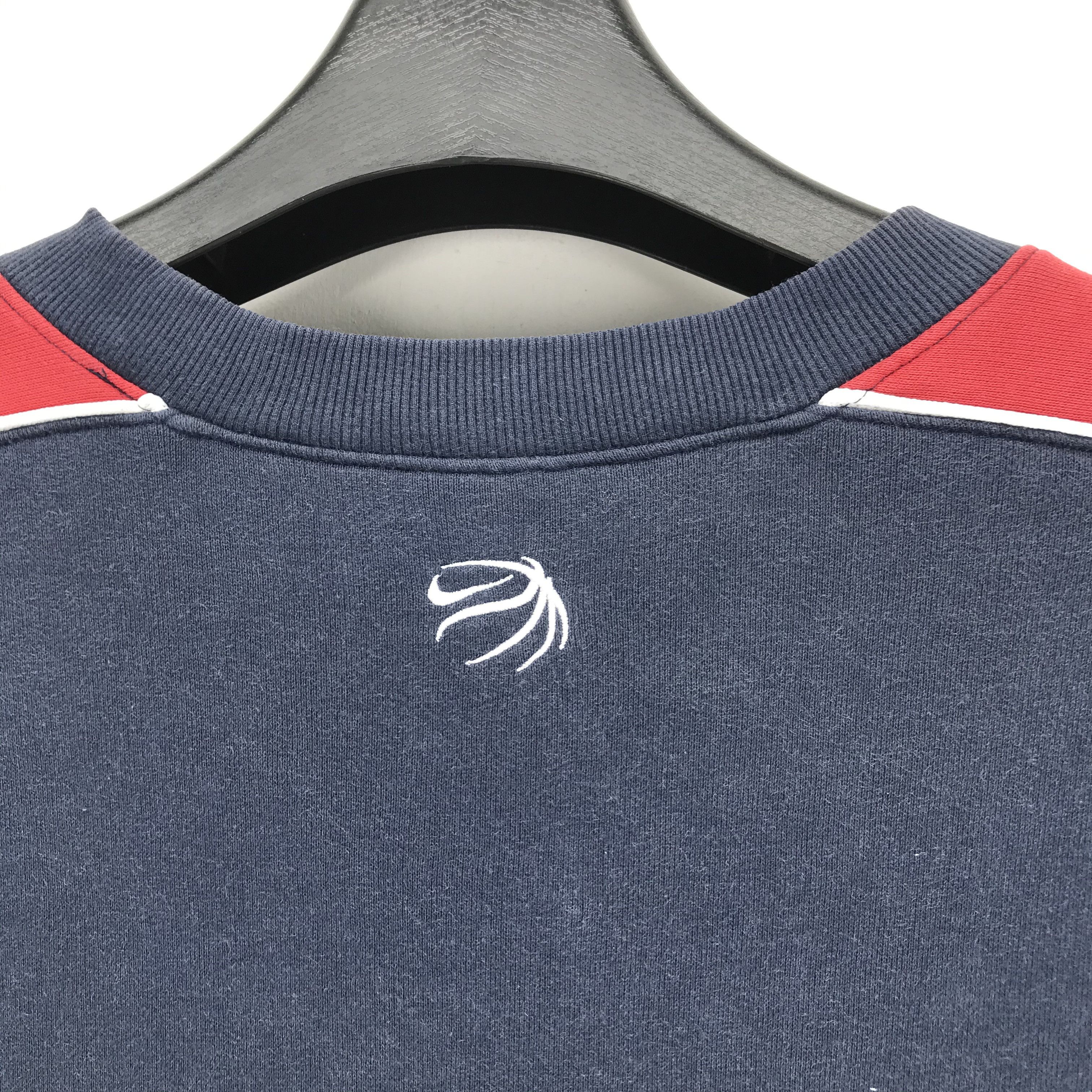 Nike Nike Embroidery Small Logo V Neck Sweatshirt #2470-95 Size US M / EU 48-50 / 2 - 8 Thumbnail