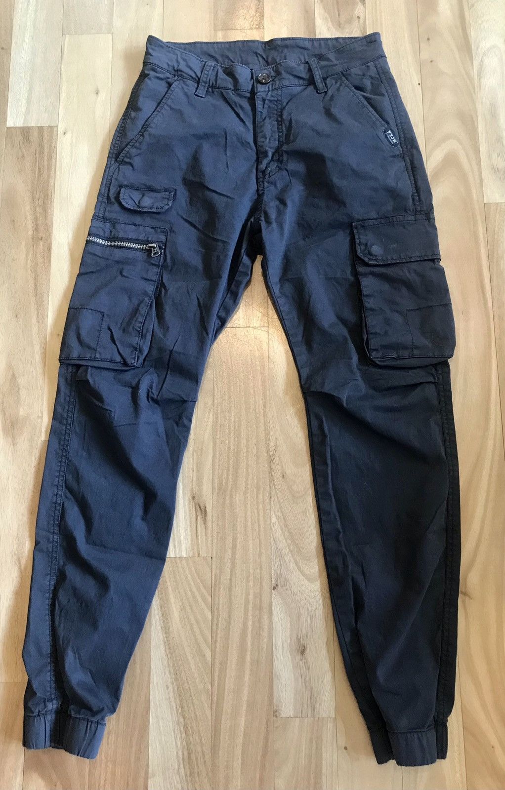 Vintage Vintage Jogger Style Grey Cargo Pants 29w Size US 29 - 1 Thumbnail