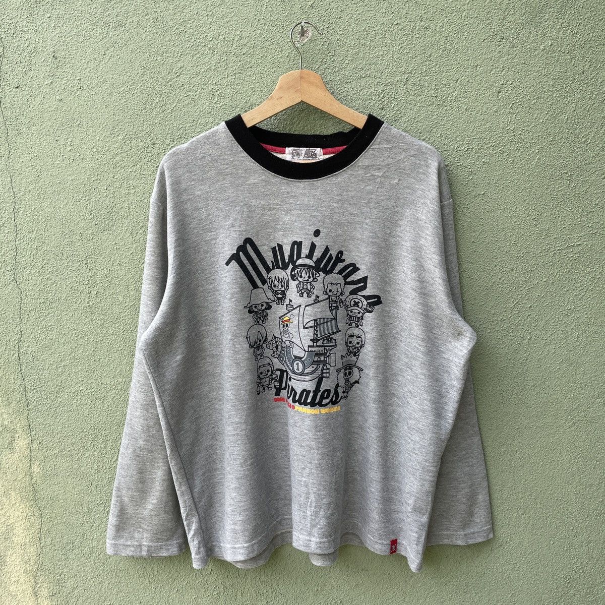 Japanese Brand Vintag One Piece All Crew Member Big Logo Long Sleeve Shirt Size US XL / EU 56 / 4 - 1 Thumbnail