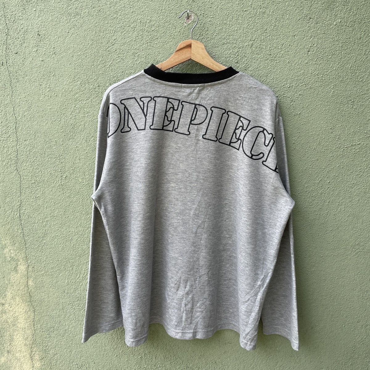 Japanese Brand Vintag One Piece All Crew Member Big Logo Long Sleeve Shirt Size US XL / EU 56 / 4 - 11 Thumbnail