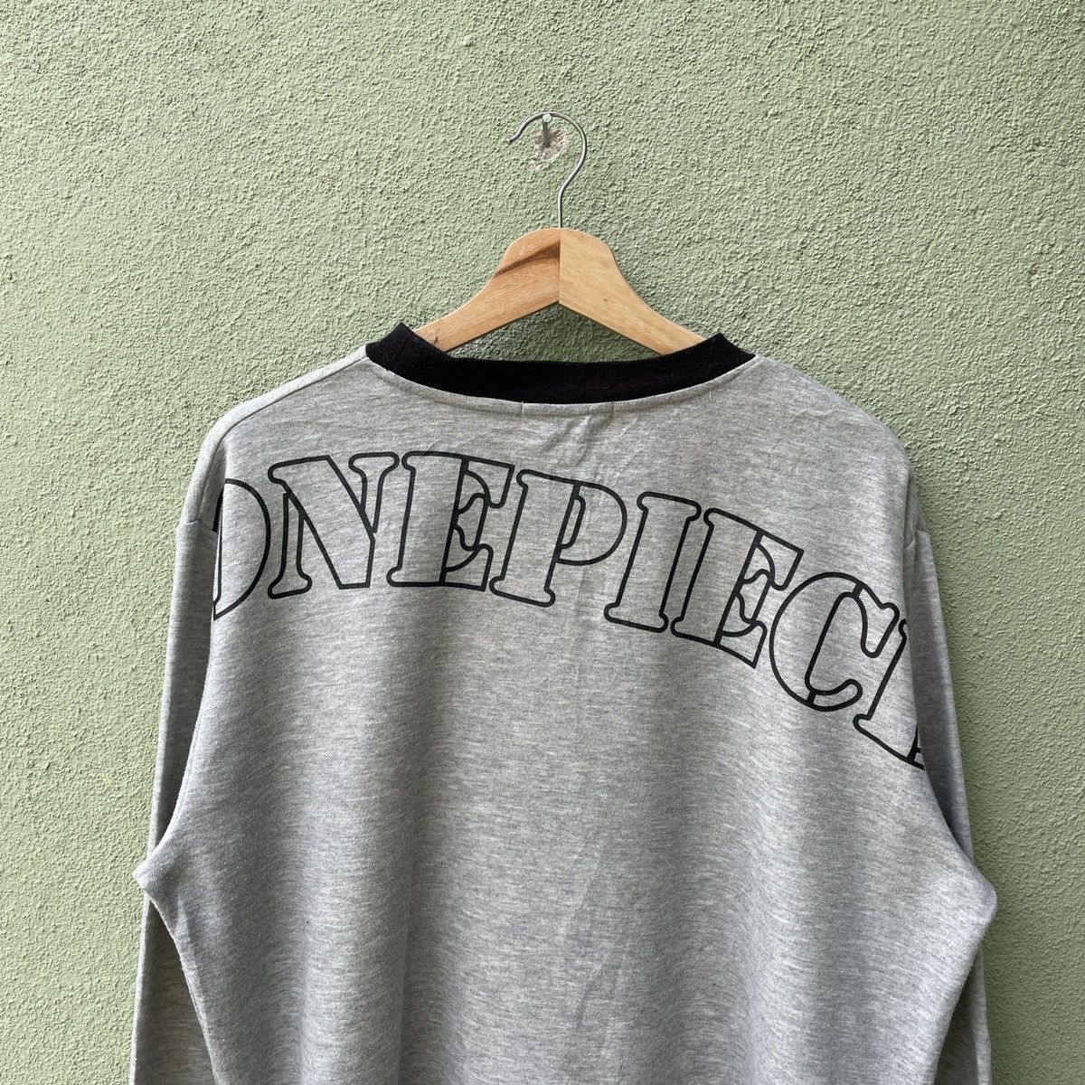 Japanese Brand Vintag One Piece All Crew Member Big Logo Long Sleeve Shirt Size US XL / EU 56 / 4 - 10 Thumbnail