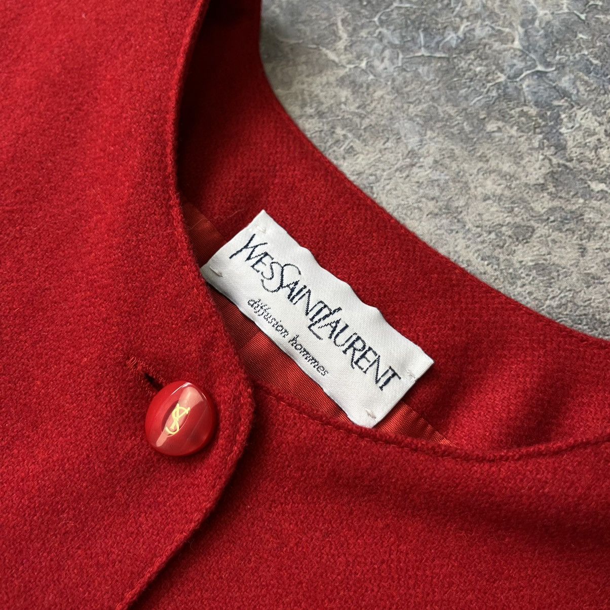 Vintage VINTAGE YVES SAINT LAURENT 5 BUTTON CROPPED BLAZER JACKET Size M / US 6-8 / IT 42-44 - 4 Thumbnail
