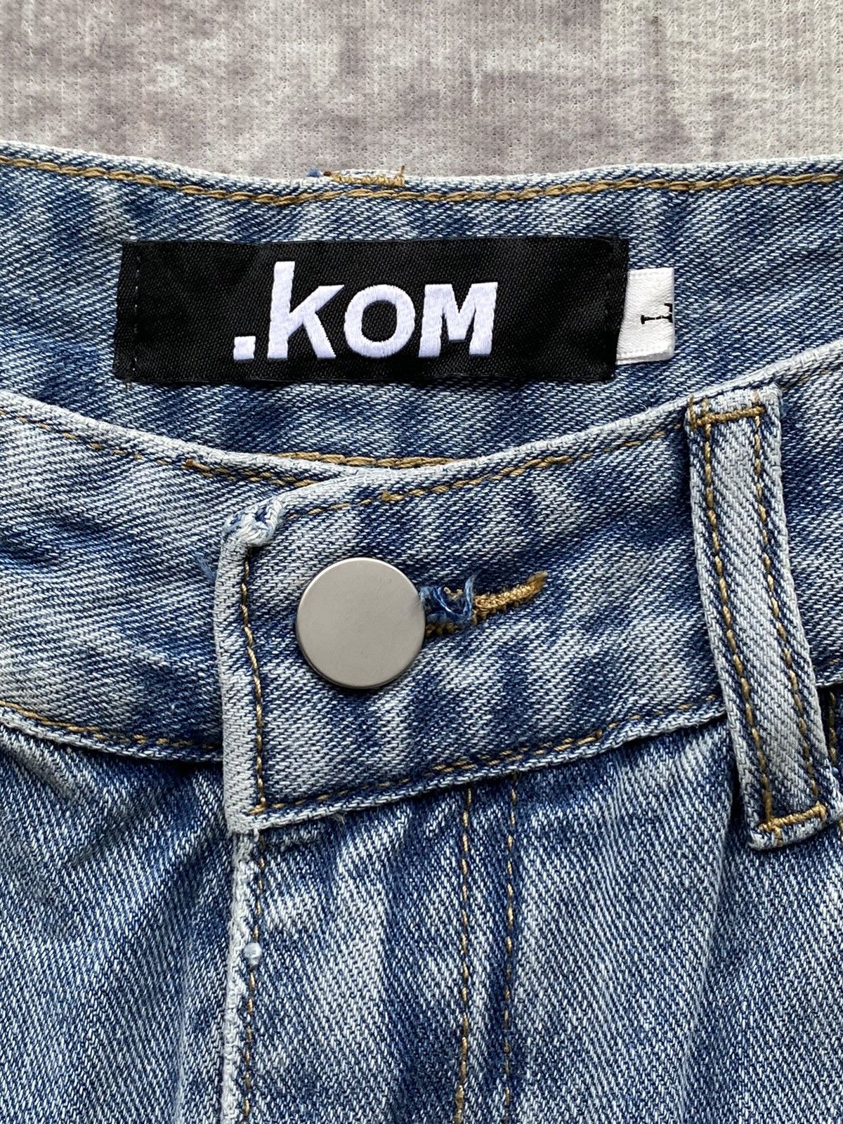 Japanese Brand Vintage .KOM Chrome Cross Hearts Patch Denim Size US 27 - 13 Thumbnail