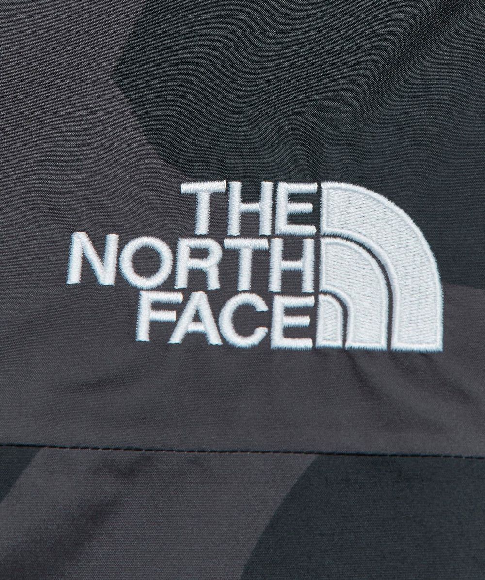 Kaws × The North Face XX KAWS retro 1986 mountain jacket Moonlight ivory Size US S / EU 44-46 / 1 - 7 Thumbnail