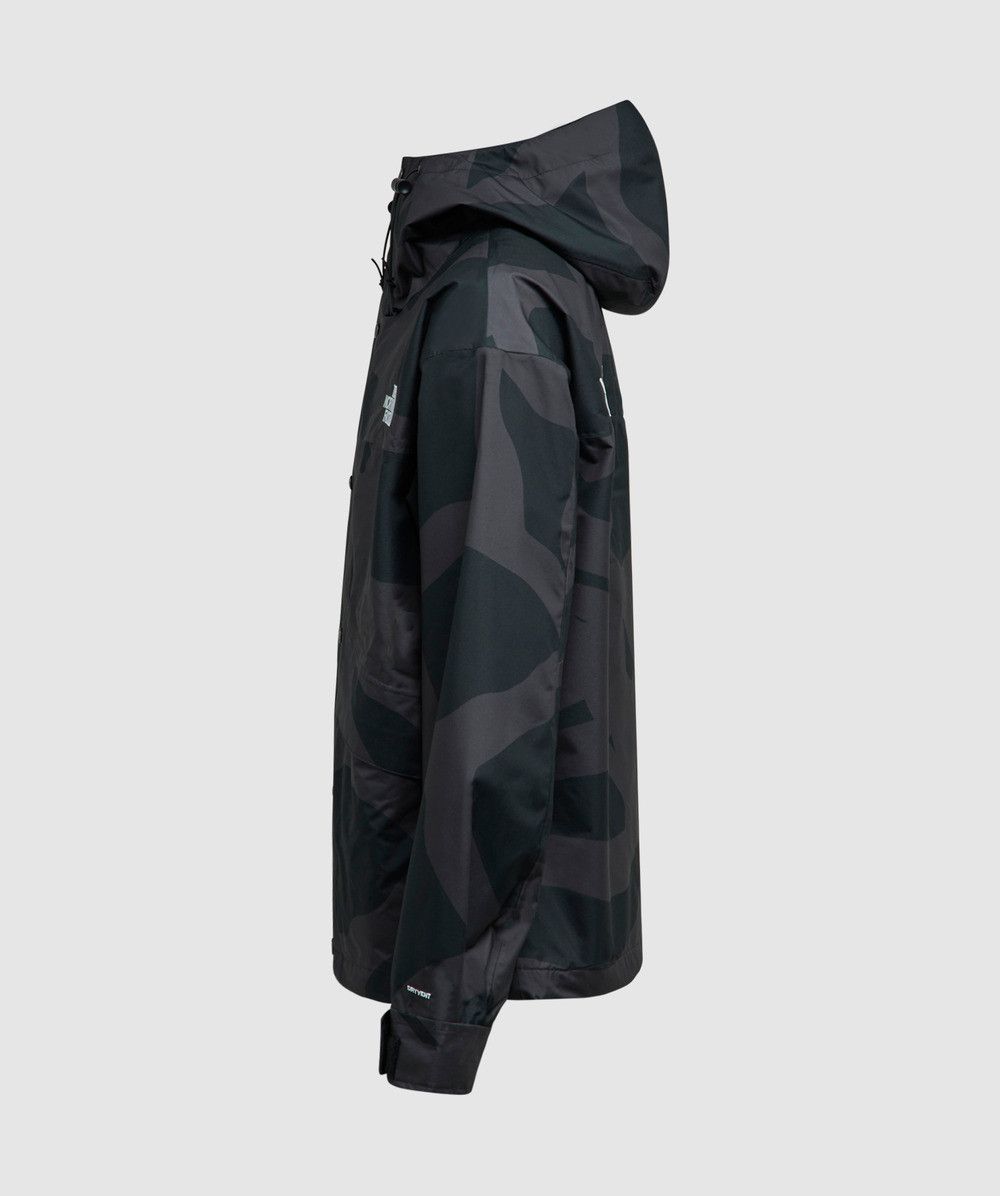 Kaws × The North Face XX KAWS retro 1986 mountain jacket Moonlight ivory Size US S / EU 44-46 / 1 - 3 Thumbnail