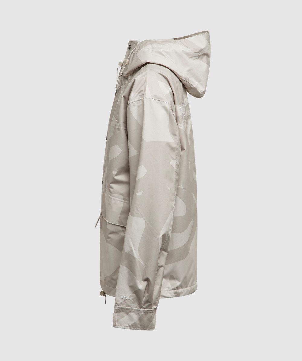 Kaws × The North Face XX KAWS retro 1986 mountain jacket Moonlight ivory Size US L / EU 52-54 / 3 - 2 Thumbnail
