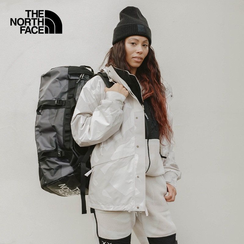Kaws × The North Face XX KAWS retro 1986 mountain jacket Moonlight ivory Size US L / EU 52-54 / 3 - 8 Thumbnail