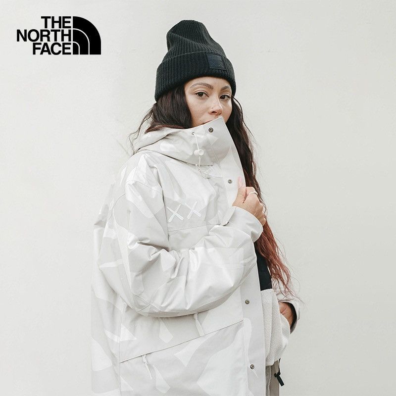 Kaws × The North Face XX KAWS retro 1986 mountain jacket Moonlight ivory Size US L / EU 52-54 / 3 - 9 Thumbnail