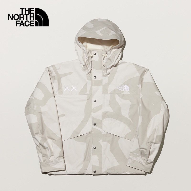 Kaws × The North Face XX KAWS retro 1986 mountain jacket Moonlight ivory Size US L / EU 52-54 / 3 - 10 Thumbnail
