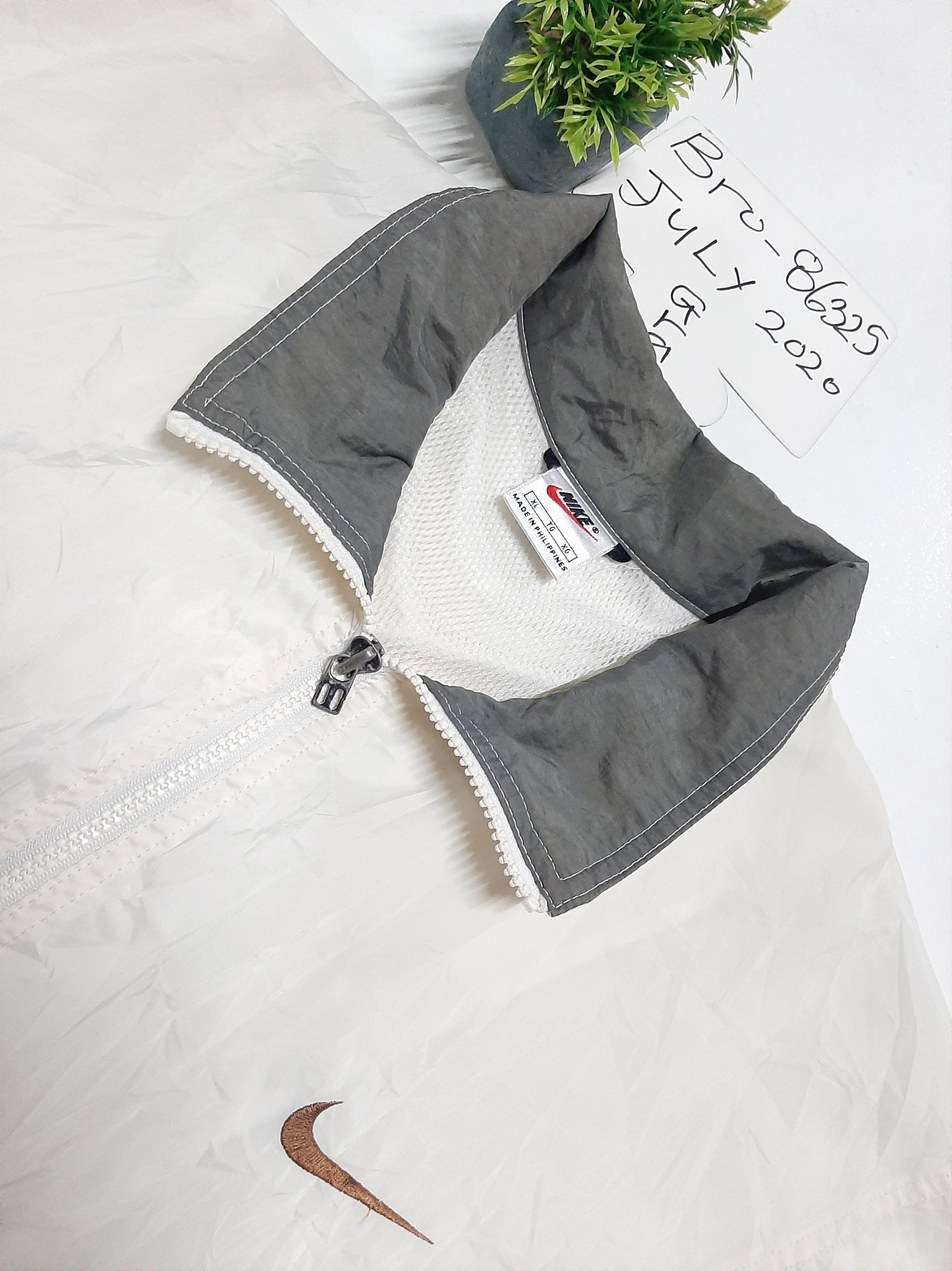 Nike × Vintage VTG 90s NIKE WINDBREAKER BIG LOGO JACKET Size US XL / EU 56 / 4 - 4 Thumbnail