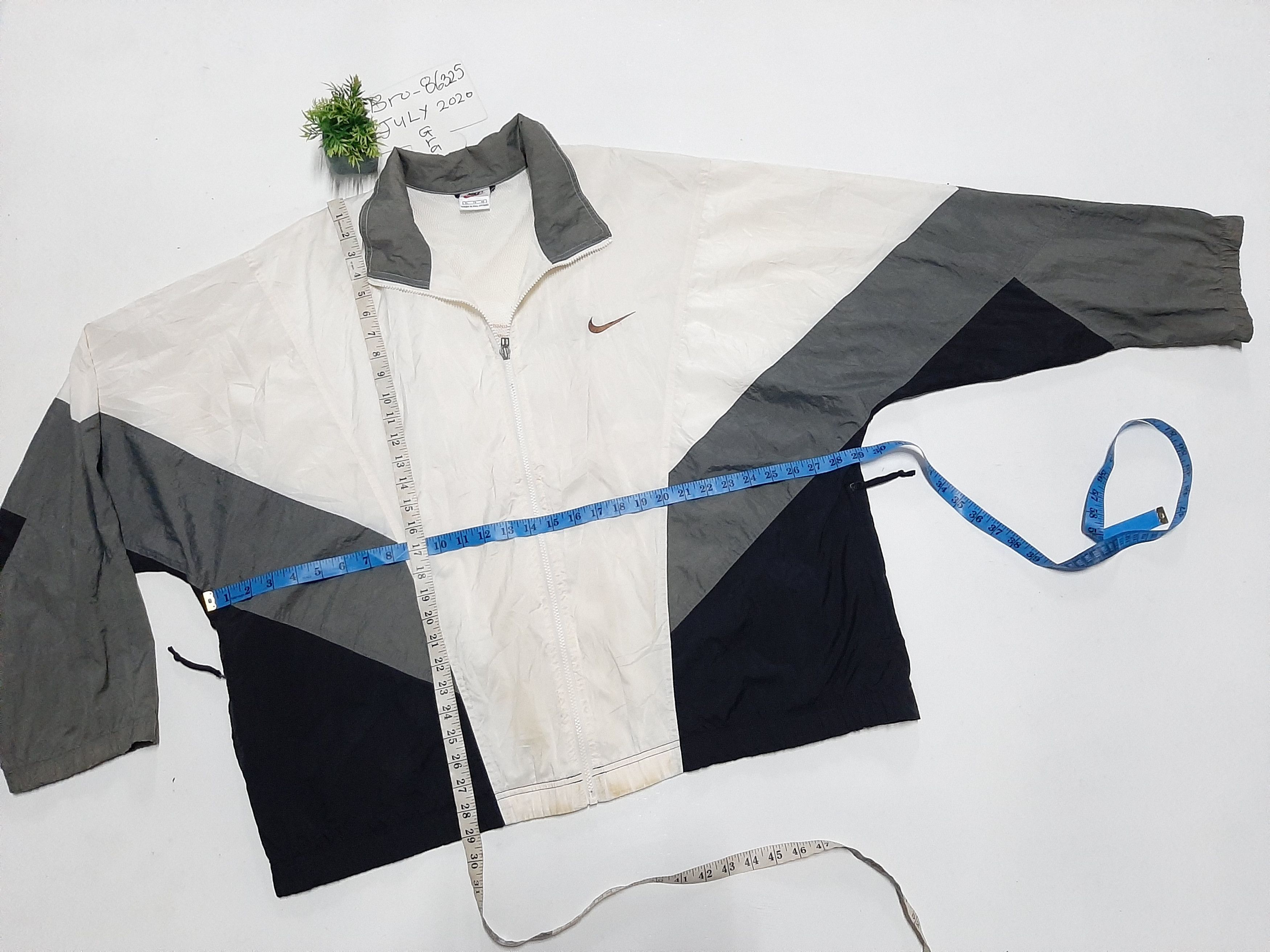 Nike × Vintage VTG 90s NIKE WINDBREAKER BIG LOGO JACKET Size US XL / EU 56 / 4 - 2 Thumbnail