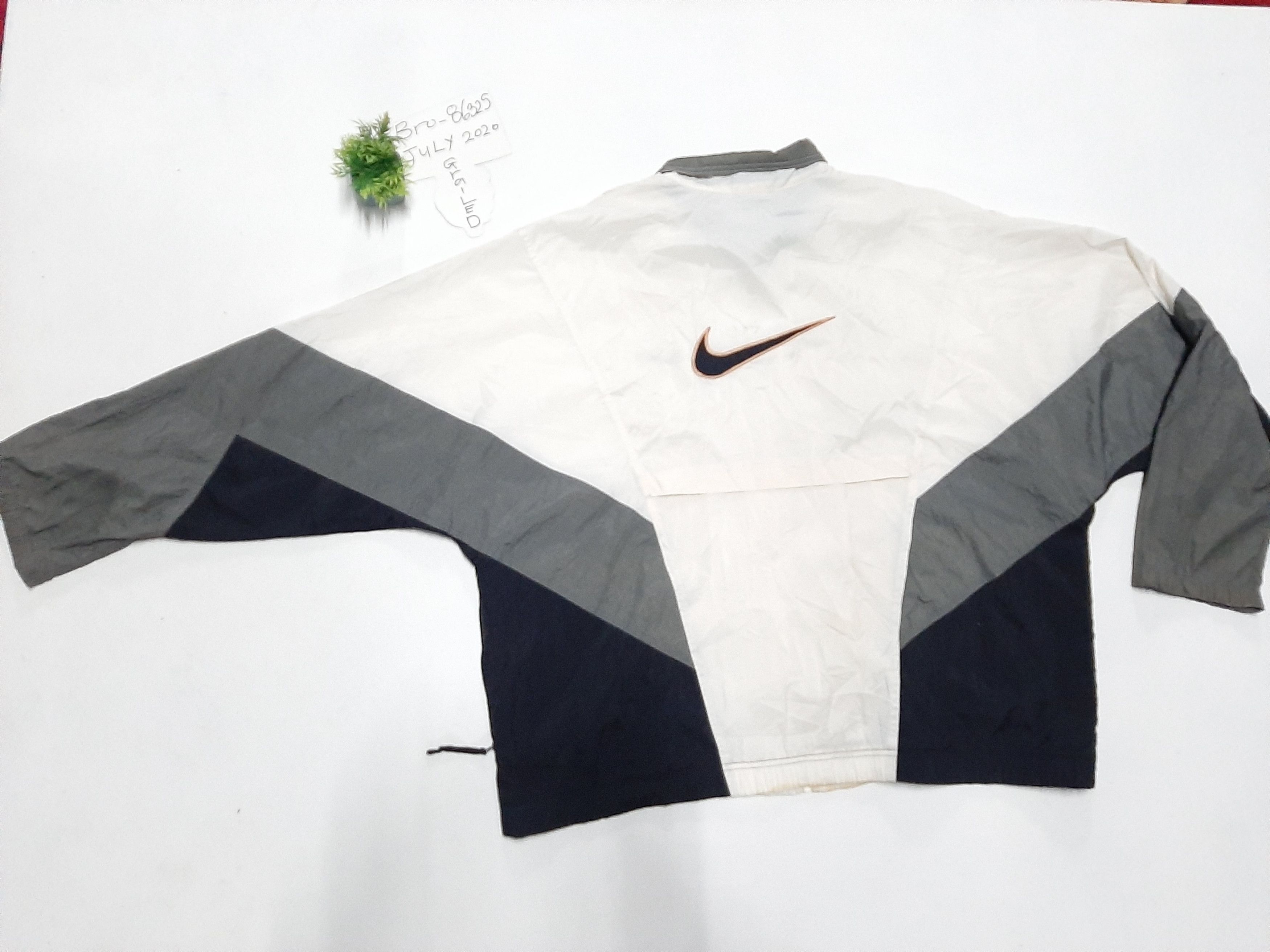 Nike × Vintage VTG 90s NIKE WINDBREAKER BIG LOGO JACKET Size US XL / EU 56 / 4 - 1 Thumbnail