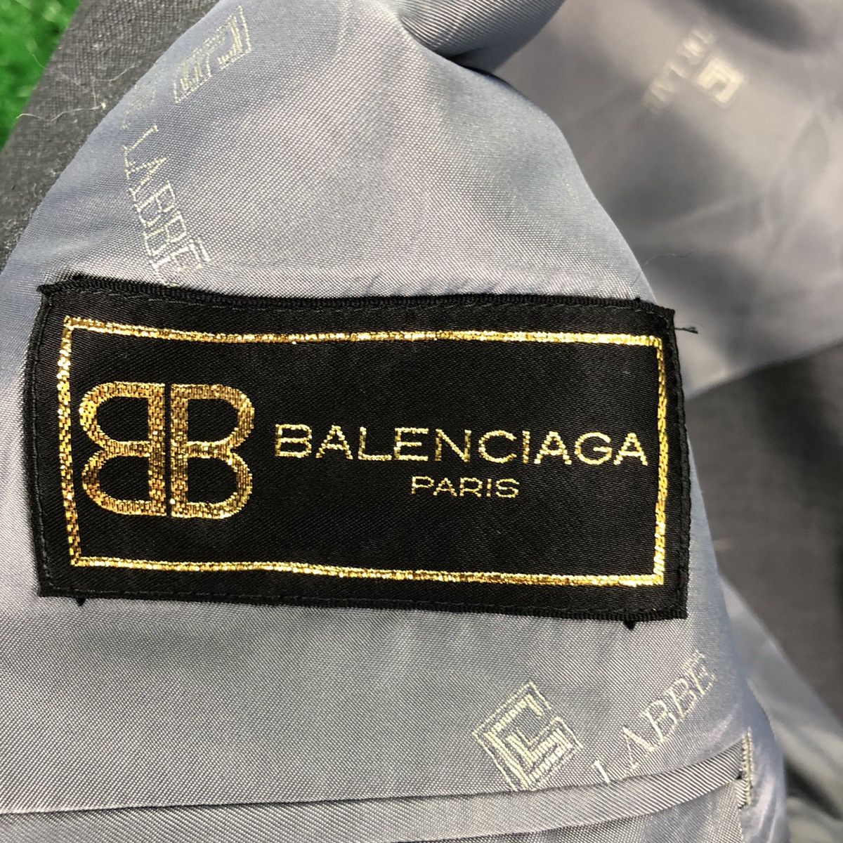 Balenciaga Vintage Balenciaga X Nishiki Nagoya Grey Blazer Size US M / EU 48-50 / 2 - 12 Thumbnail
