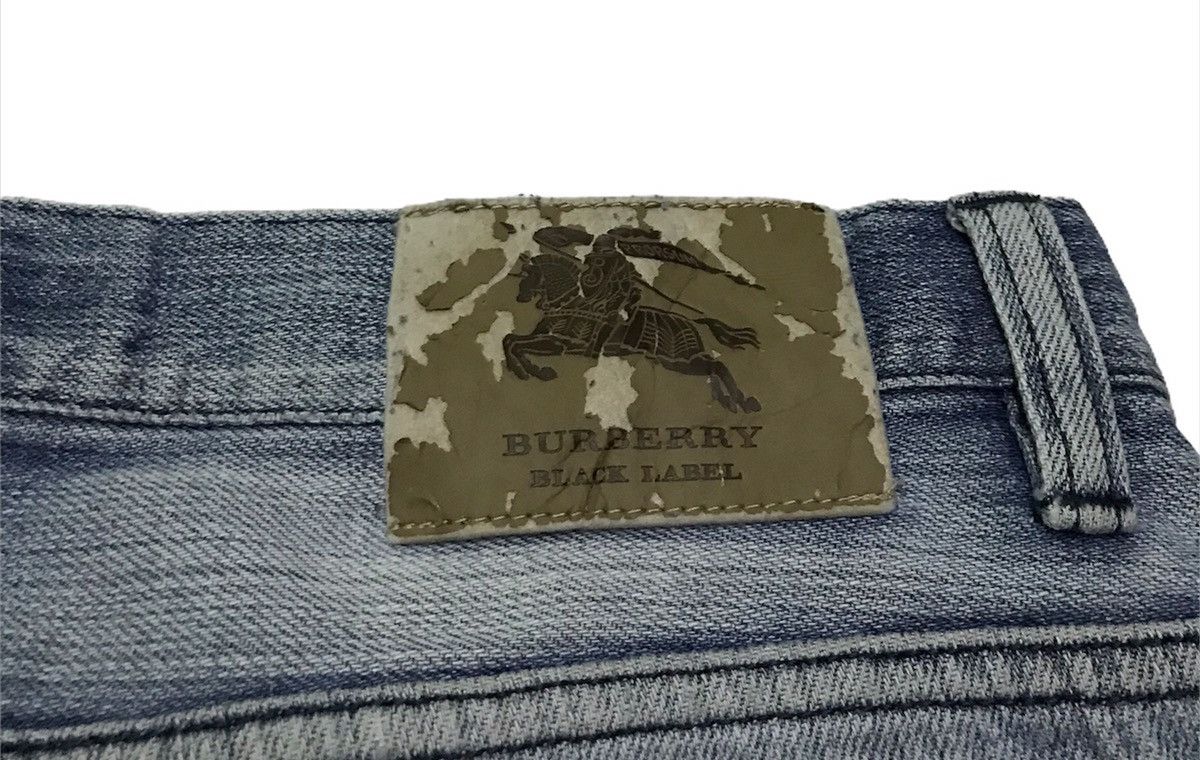 Burberry 32x30 Burberry light wash denim jeans Size 32" / US 10 / IT 46 - 3 Thumbnail