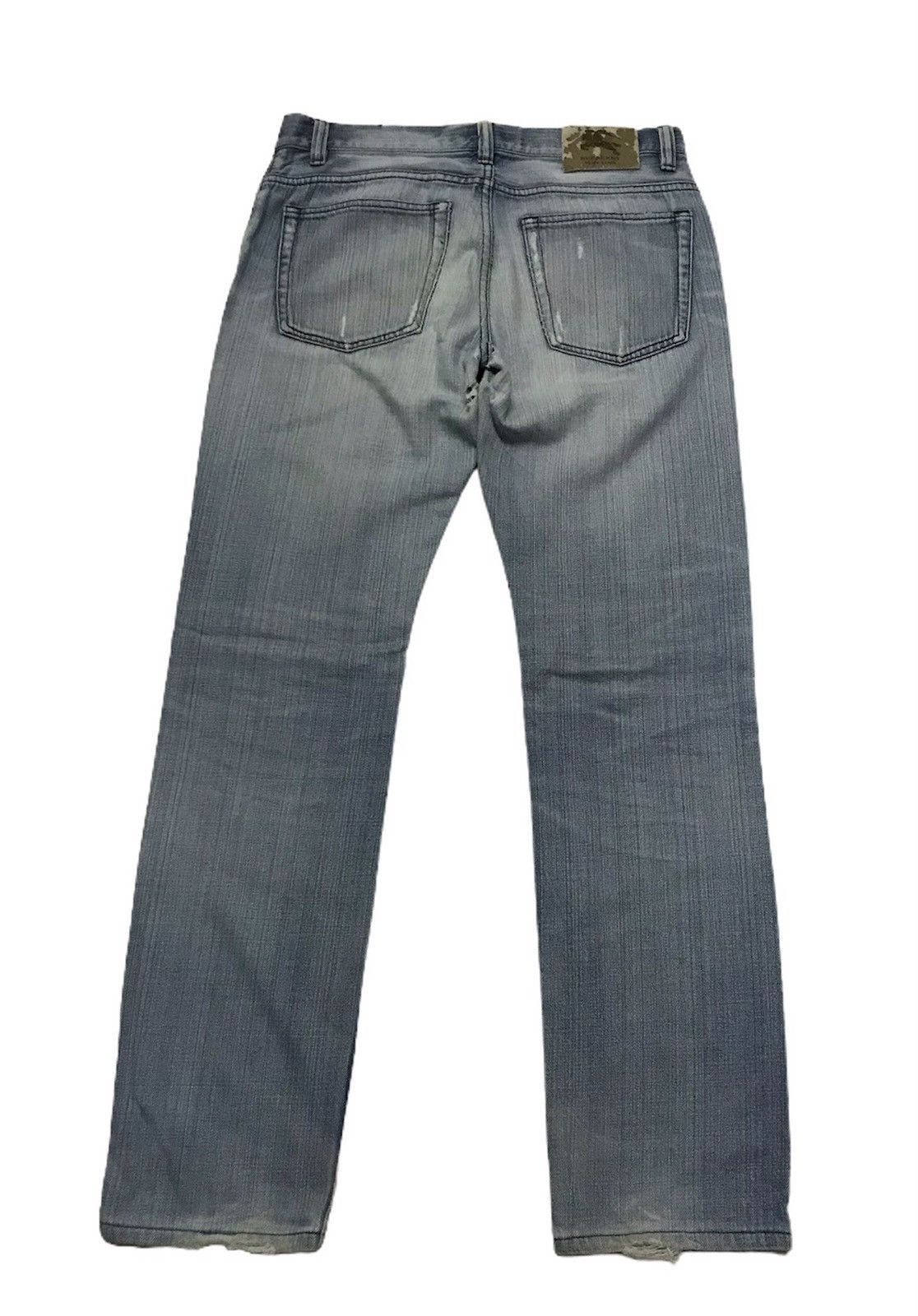Burberry 32x30 Burberry light wash denim jeans Size 32" / US 10 / IT 46 - 1 Thumbnail