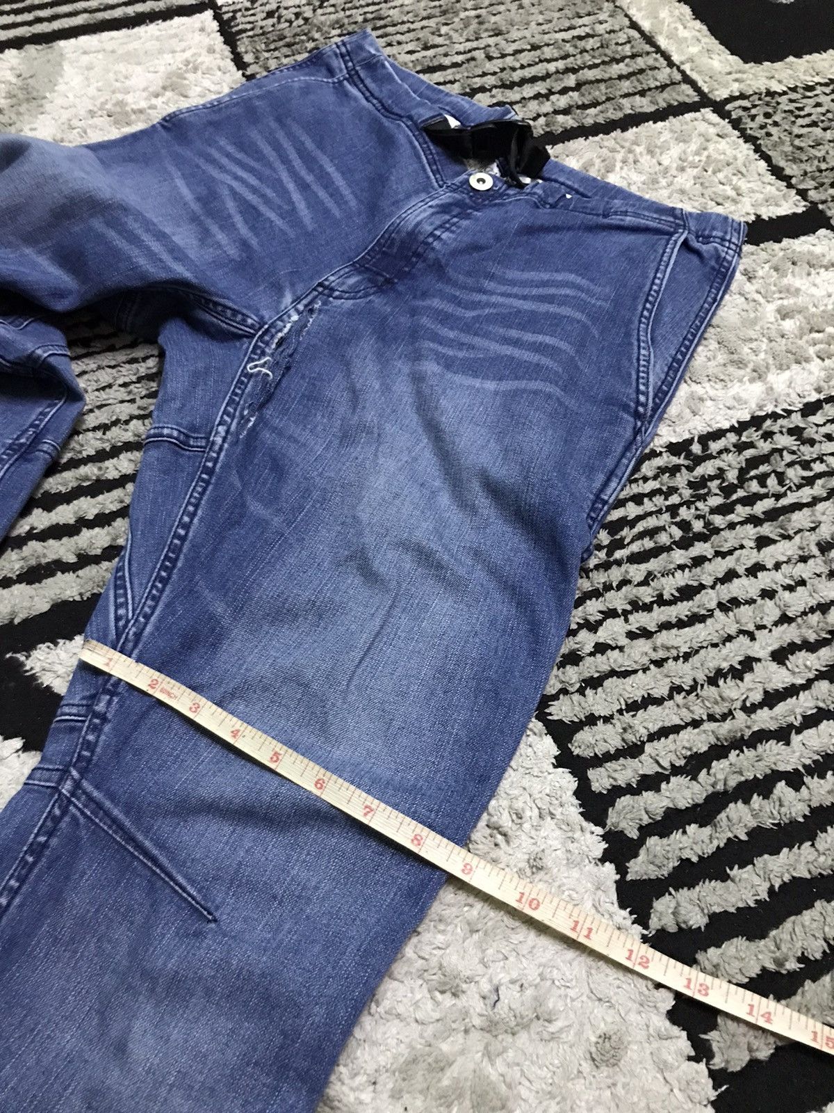 Gramicci 34x28 Gramicci sweatpants distressed light wash blue pants Size US 34 / EU 50 - 10 Thumbnail