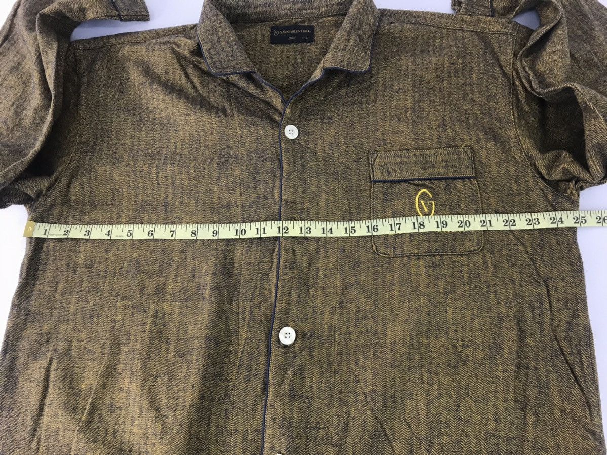Gianni Valentino Gianni Valentino Italy Button Up Shirt Single Button Design Size US XL / EU 56 / 4 - 9 Thumbnail