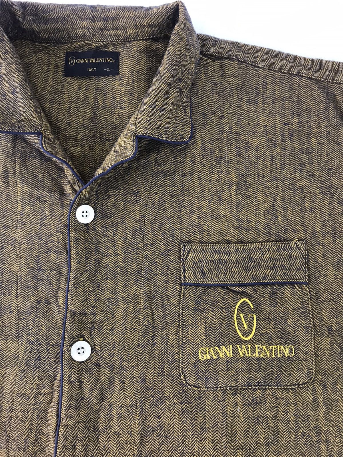 Gianni Valentino Gianni Valentino Italy Button Up Shirt Single Button Design Size US XL / EU 56 / 4 - 3 Thumbnail