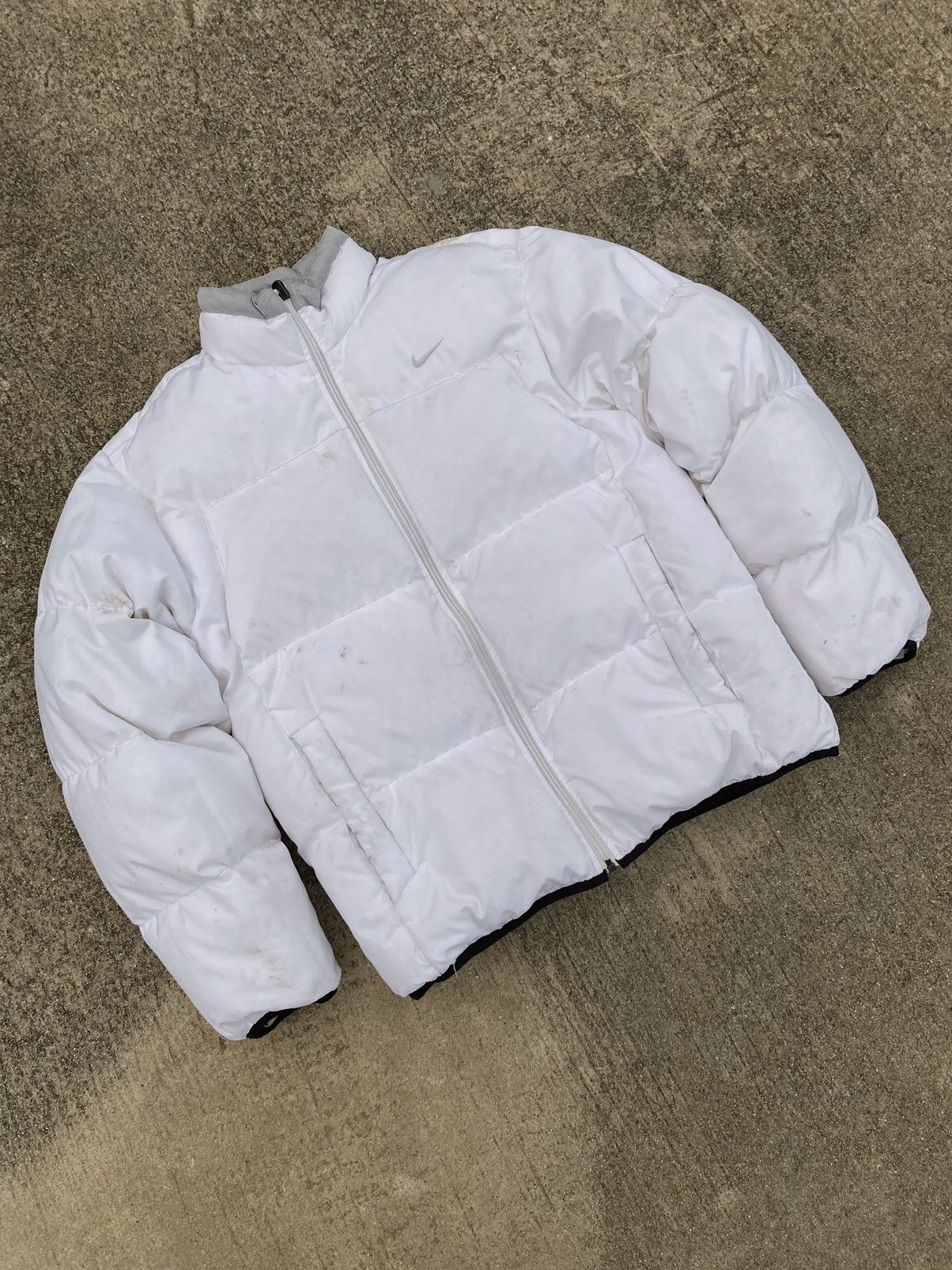 Nike Vintage Nike Swoosh Puffer Jacket White Grey Size US S / EU 44-46 / 1 - 5 Thumbnail