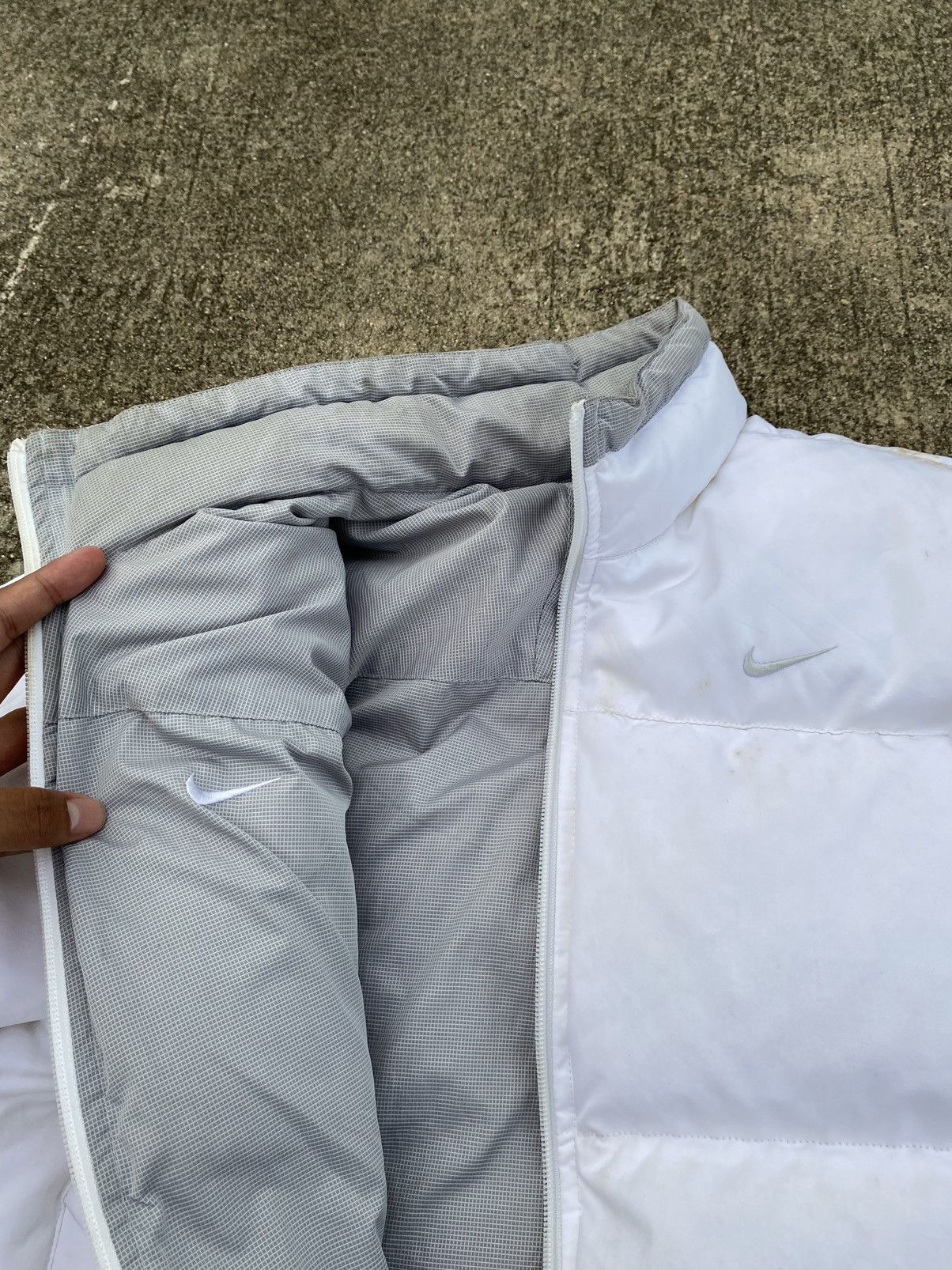 Nike Vintage Nike Swoosh Puffer Jacket White Grey Size US S / EU 44-46 / 1 - 10 Thumbnail