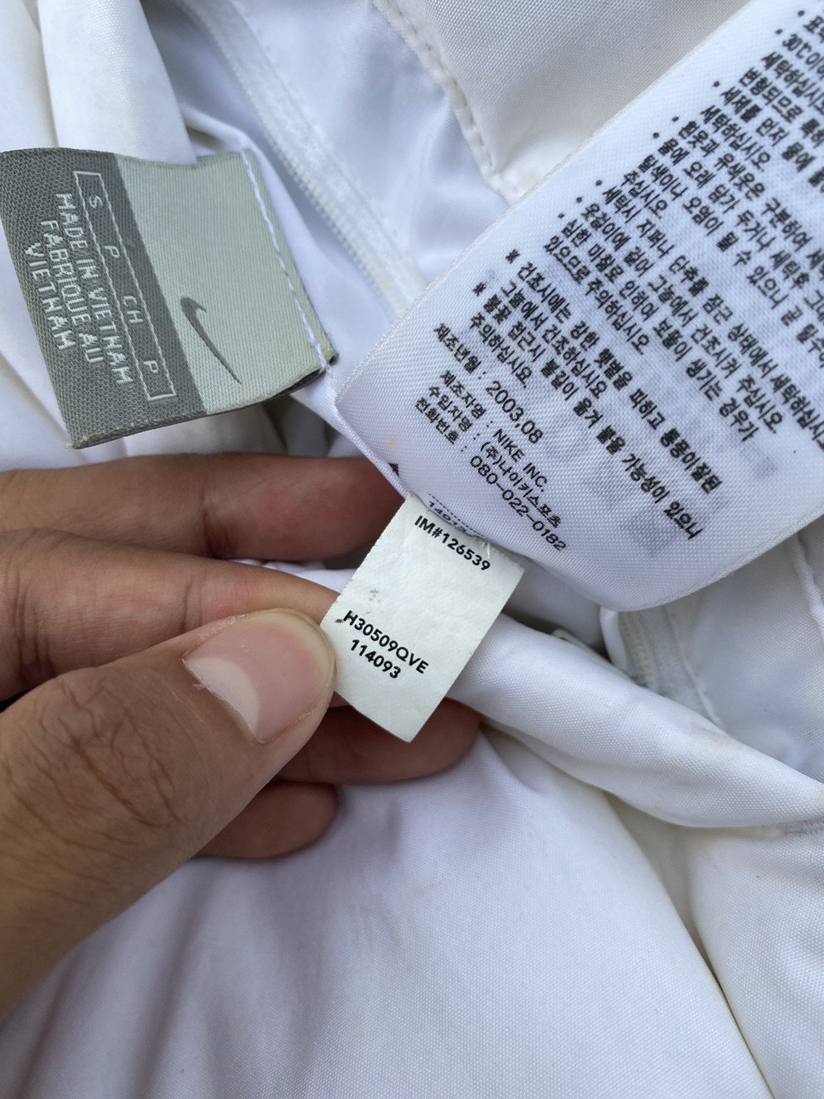 Nike Vintage Nike Swoosh Puffer Jacket White Grey Size US S / EU 44-46 / 1 - 9 Thumbnail