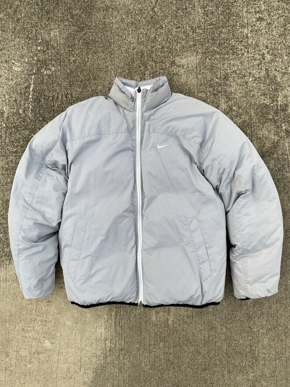 Nike Vintage Nike Swoosh Puffer Jacket White Grey Size US S / EU 44-46 / 1 - 3 Thumbnail