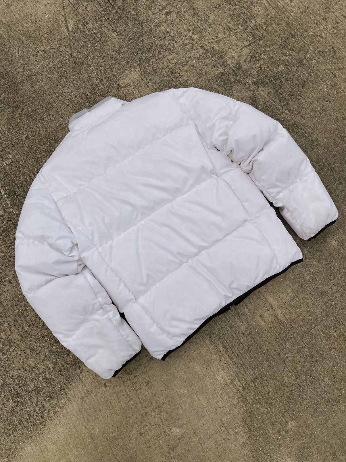 Nike Vintage Nike Swoosh Puffer Jacket White Grey Size US S / EU 44-46 / 1 - 7 Thumbnail