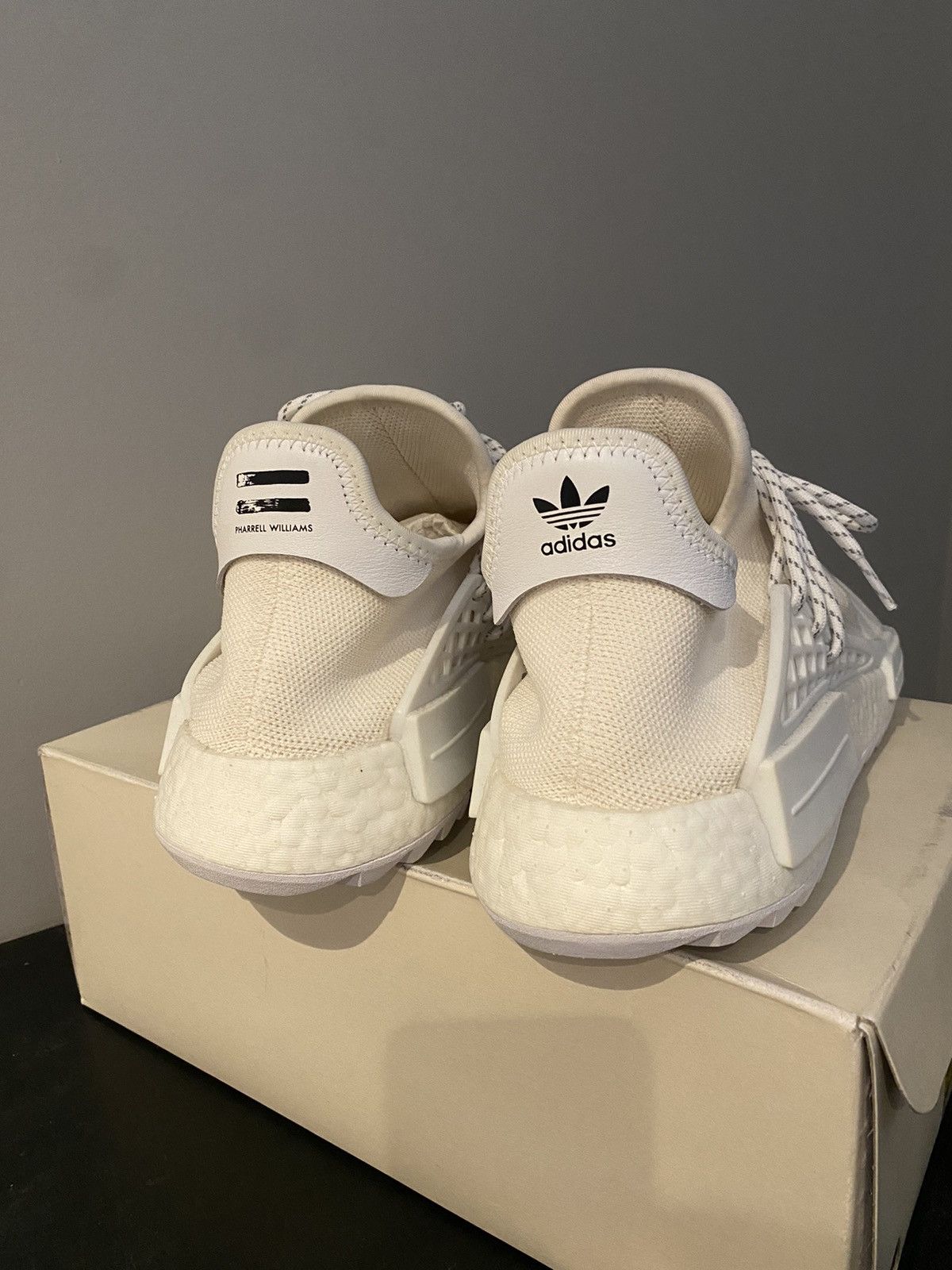 Adidas × Pharrell Adidas Human Race NMD Blanc Canvas Size US 10 / EU 43 - 6 Thumbnail