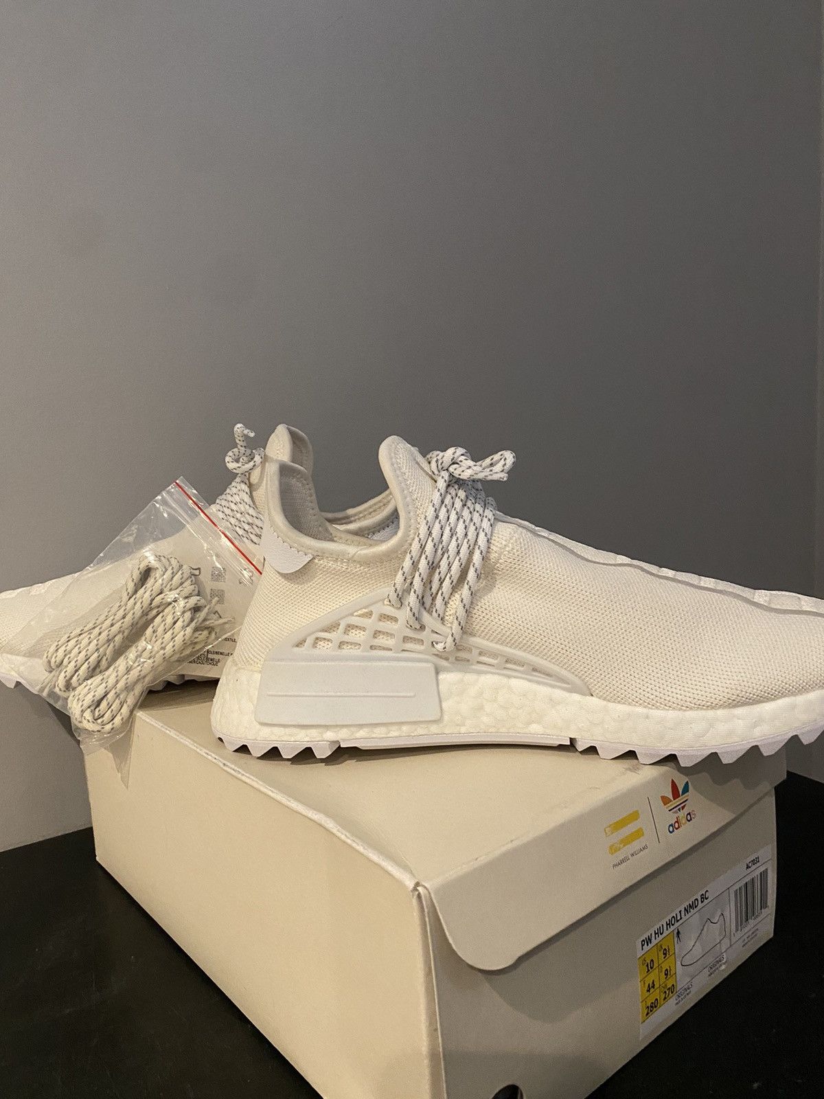 Adidas × Pharrell Adidas Human Race NMD Blanc Canvas Size US 10 / EU 43 - 4 Thumbnail