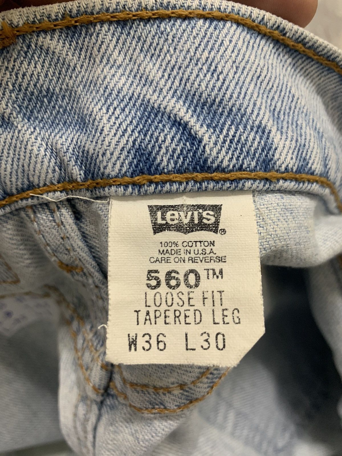 Levi's VTG 90s Levi's 560 Loose Fit Tapered Leg Jeans Made In USA Size US 35 - 18 Thumbnail