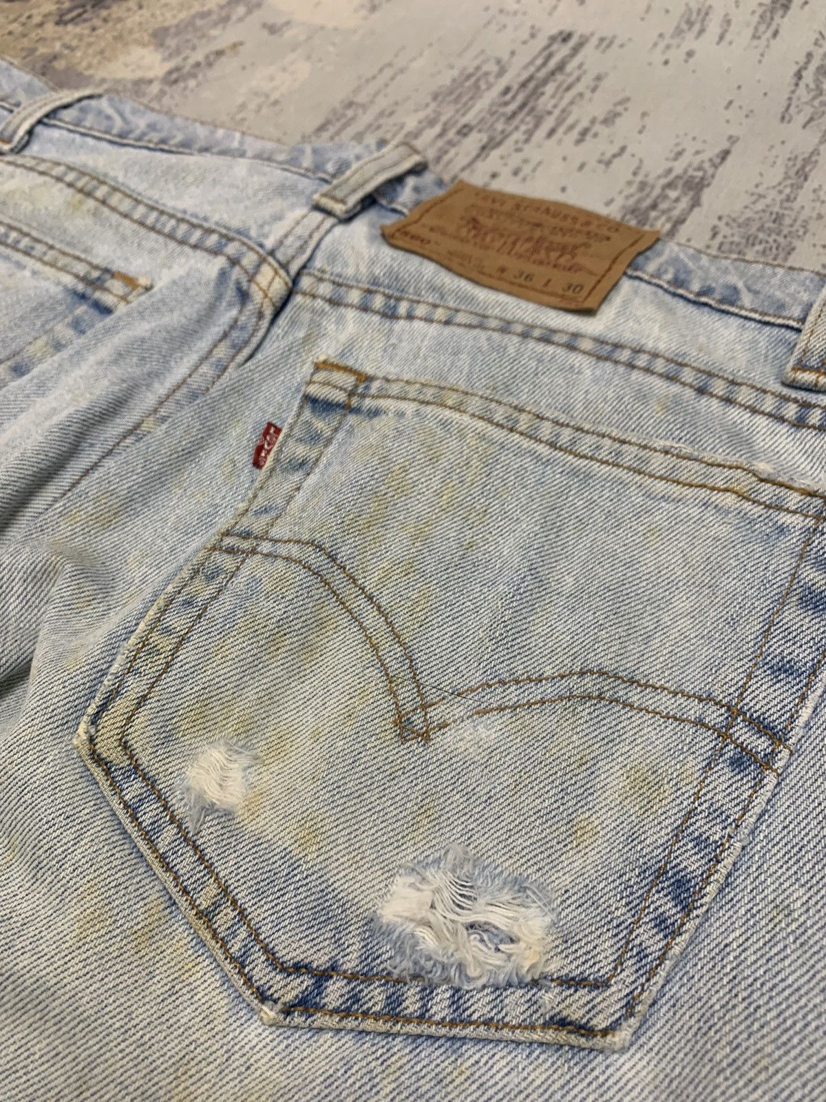 Levi's VTG 90s Levi's 560 Loose Fit Tapered Leg Jeans Made In USA Size US 35 - 10 Thumbnail