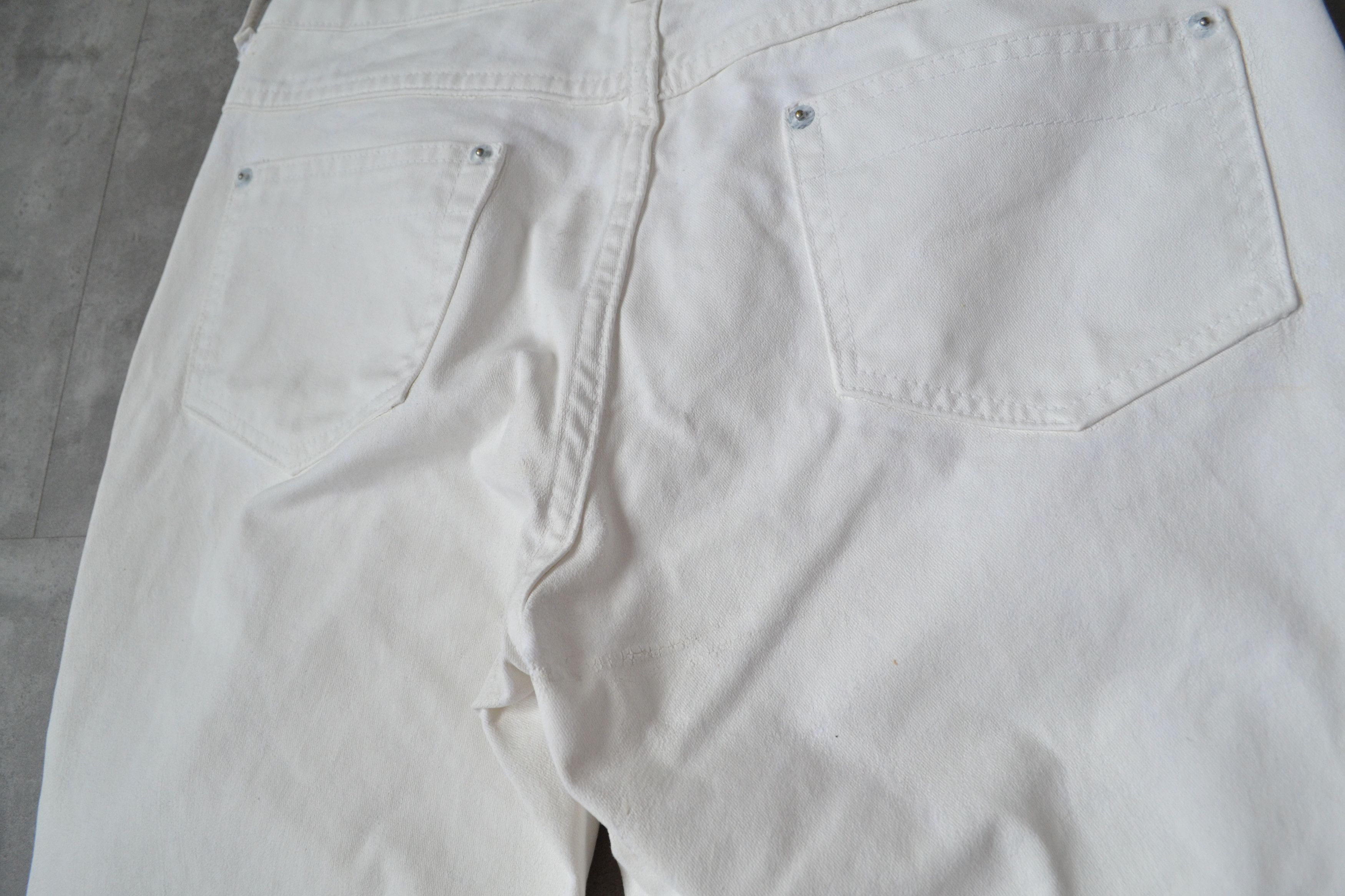 Maison Margiela Maison Margiela Painted Jeans Pants Paint Trousers H&M Size US 26 / EU 42 - 14 Thumbnail